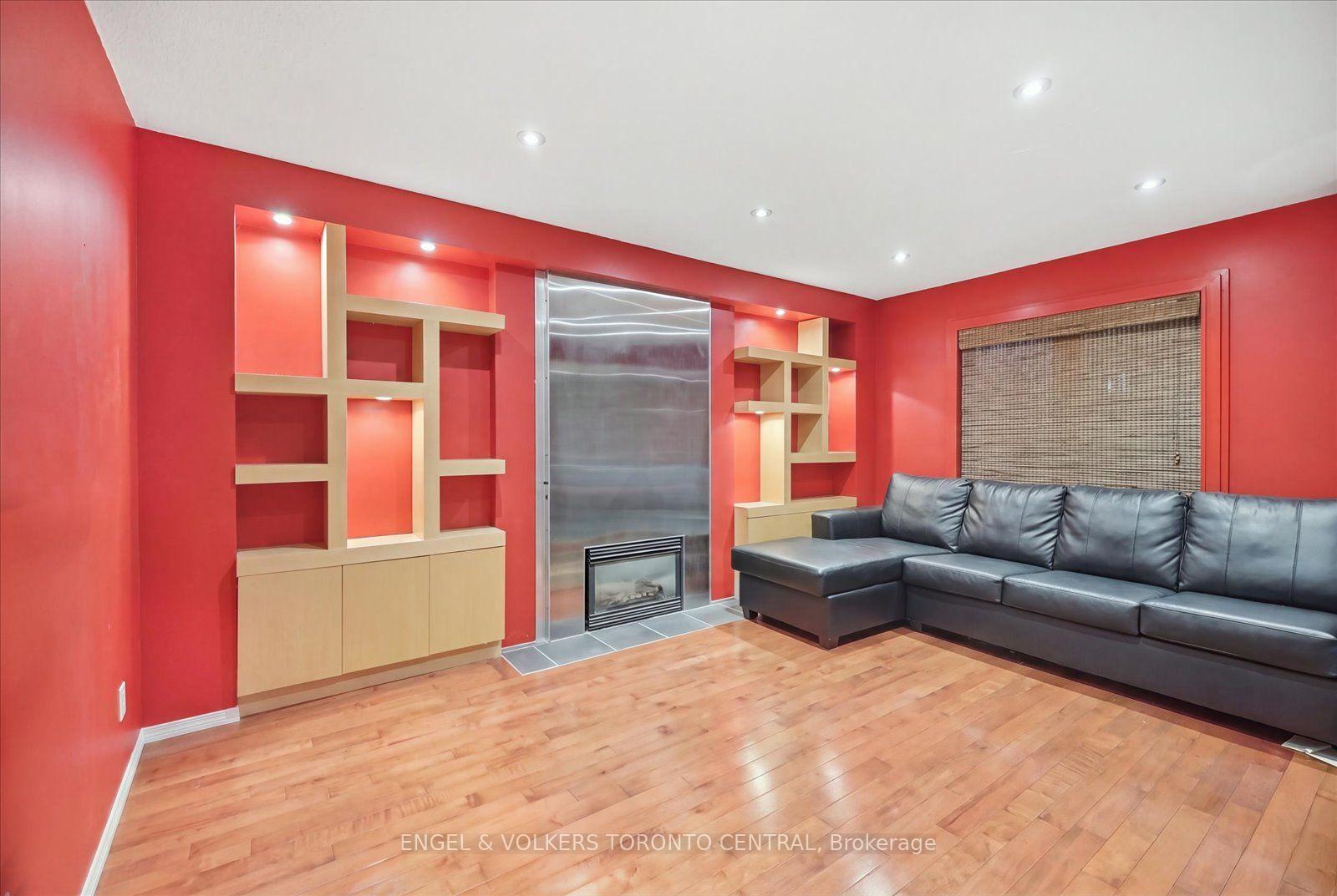 Photo 14 of 14 Hillman Drive, Ajax, South East — HOMEH