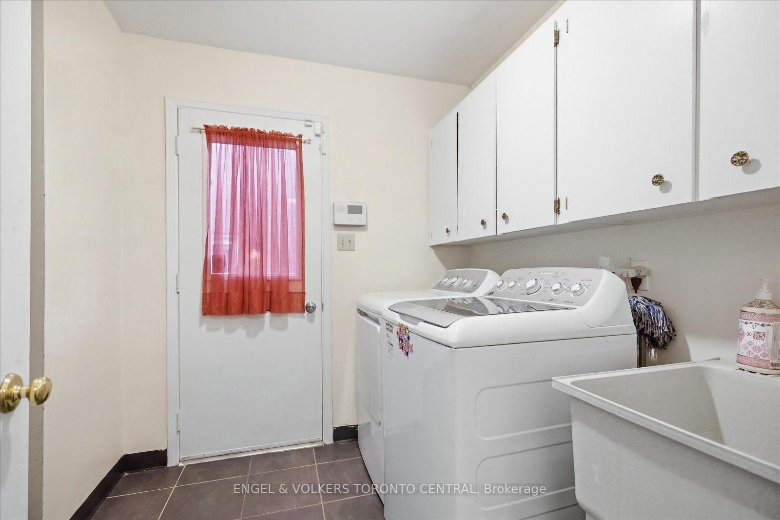Photo 17 of 14 Hillman Drive, Ajax, South East — HOMEH