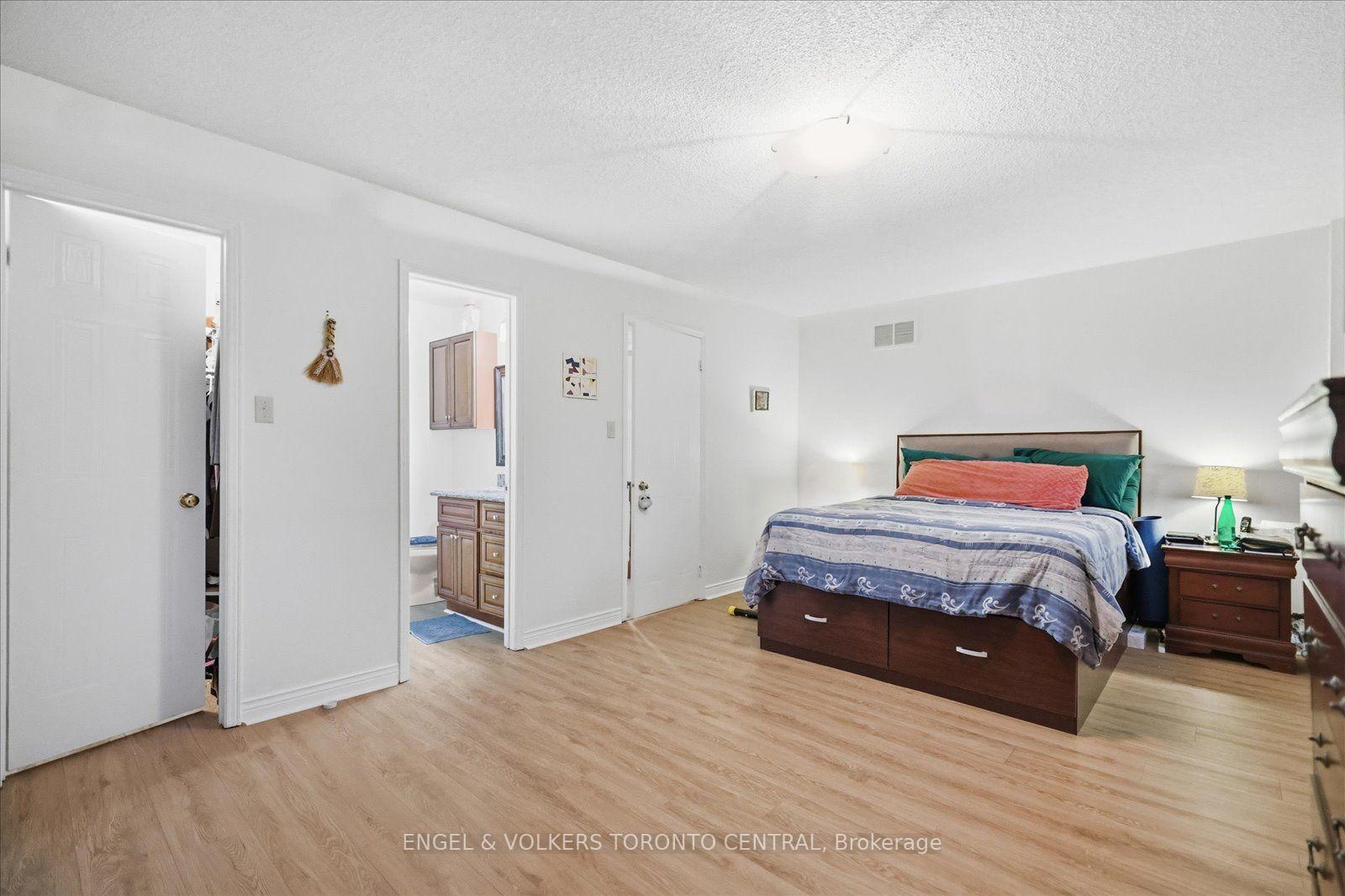 Photo 20 of 14 Hillman Drive, Ajax, South East — HOMEH