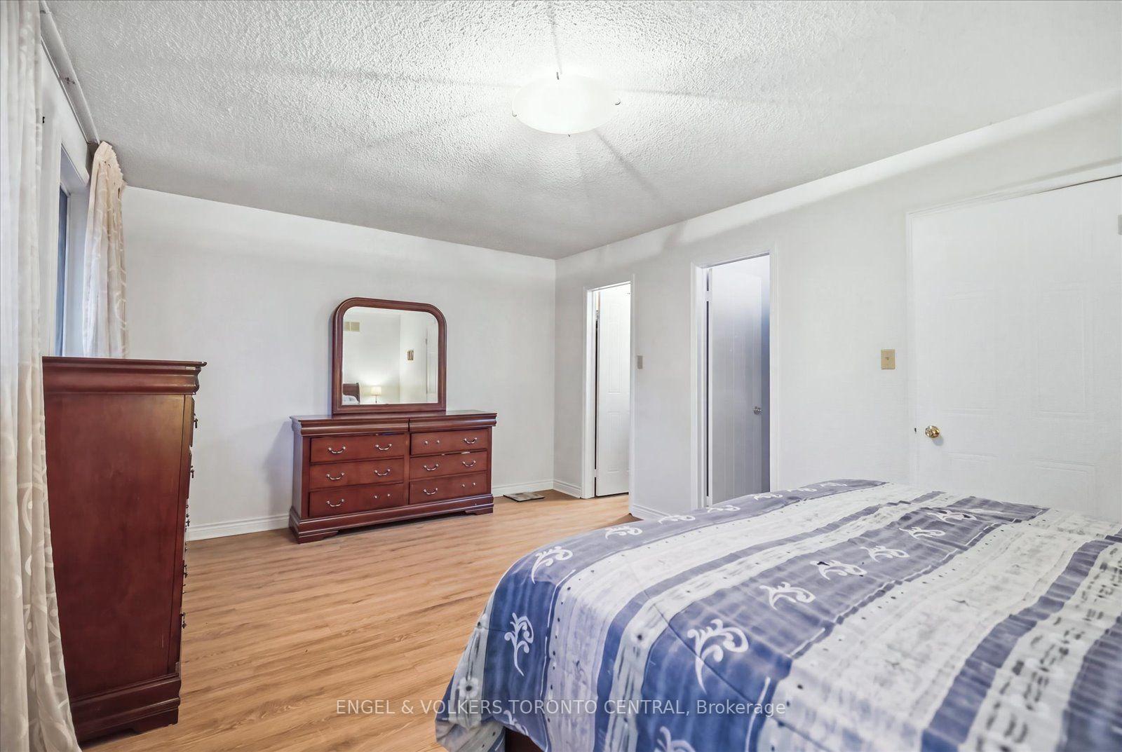 Photo 21 of 14 Hillman Drive, Ajax, South East — HOMEH