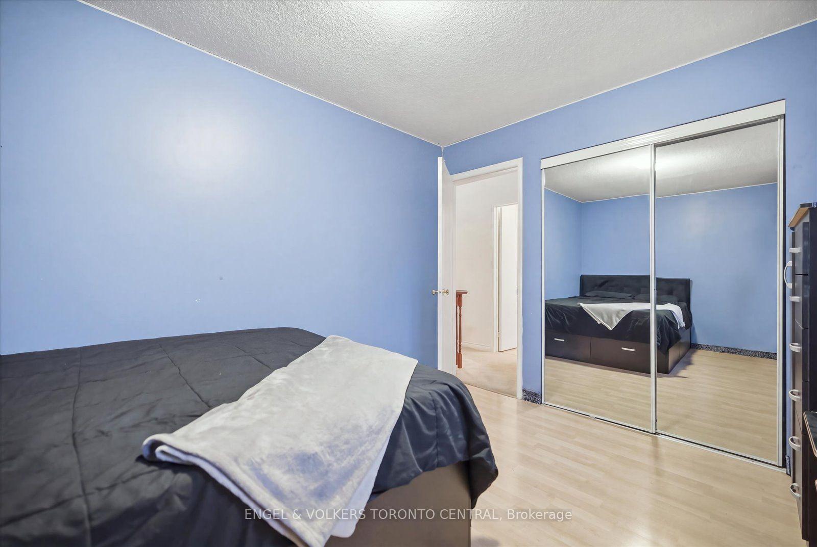 Photo 26 of 14 Hillman Drive, Ajax, South East — HOMEH