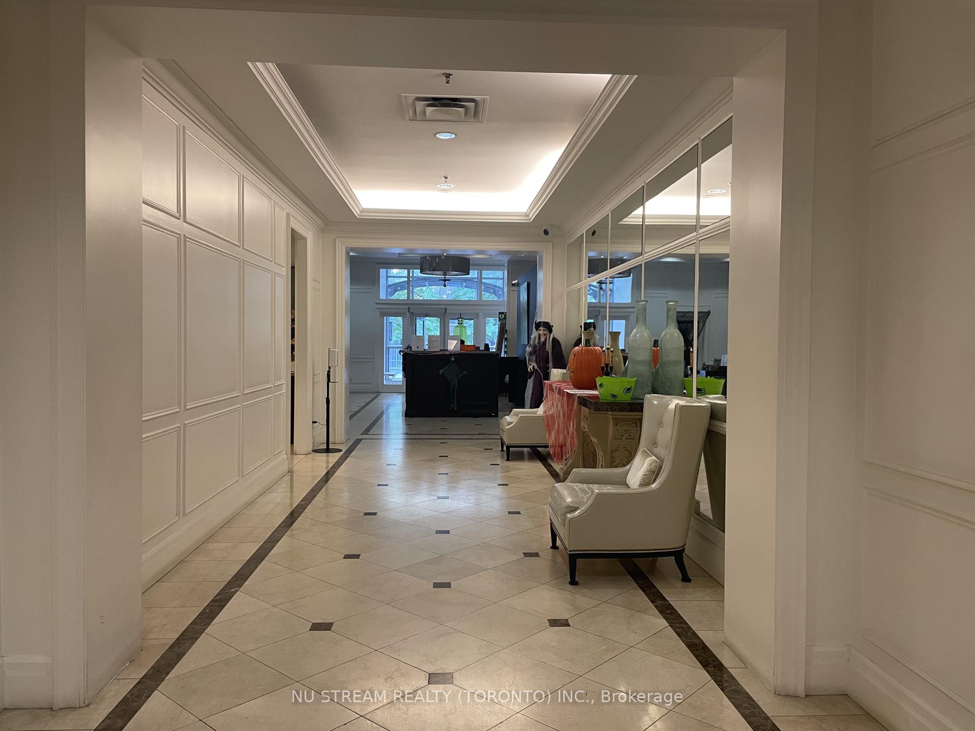 Photo 3 of Unit 915, 33 Empress Avenue, North York, Willowdale East — HOMEH