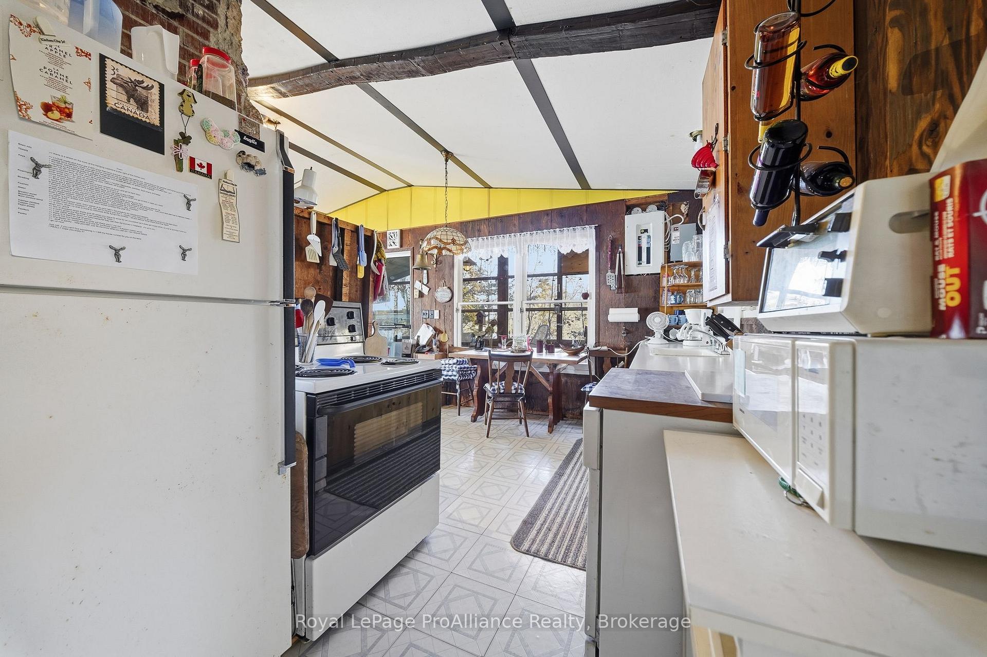 Photo 16 of Unit B, 72 Bridge Street, Addington Highlands, Addington Highlands — HOMEH