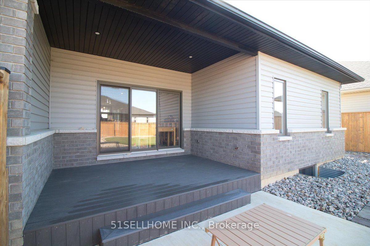Photo 5 of 137 Brighton Place W, Chatham-Kent, Chatham — HOMEH
