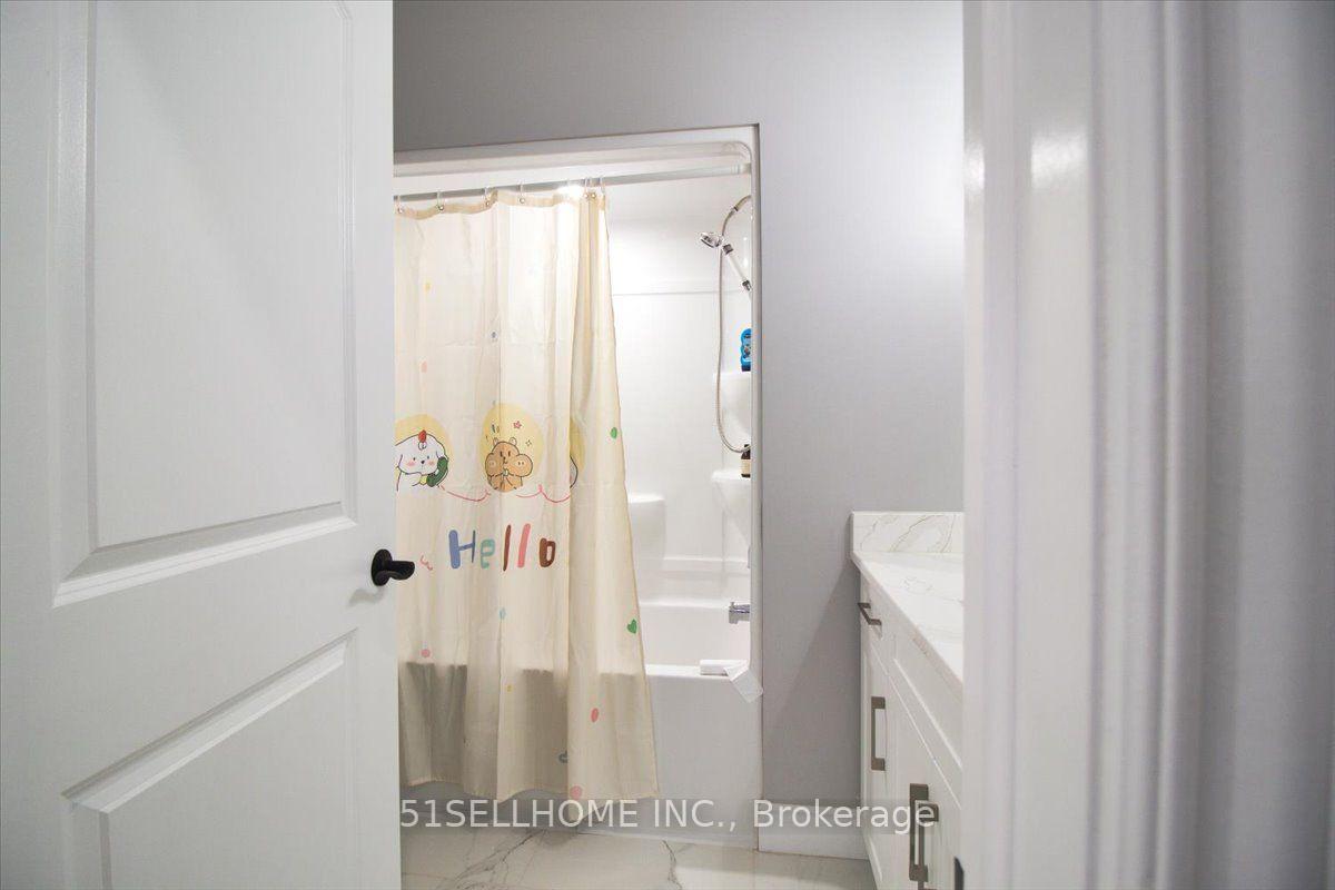 Photo 12 of 137 Brighton Place W, Chatham-Kent, Chatham — HOMEH