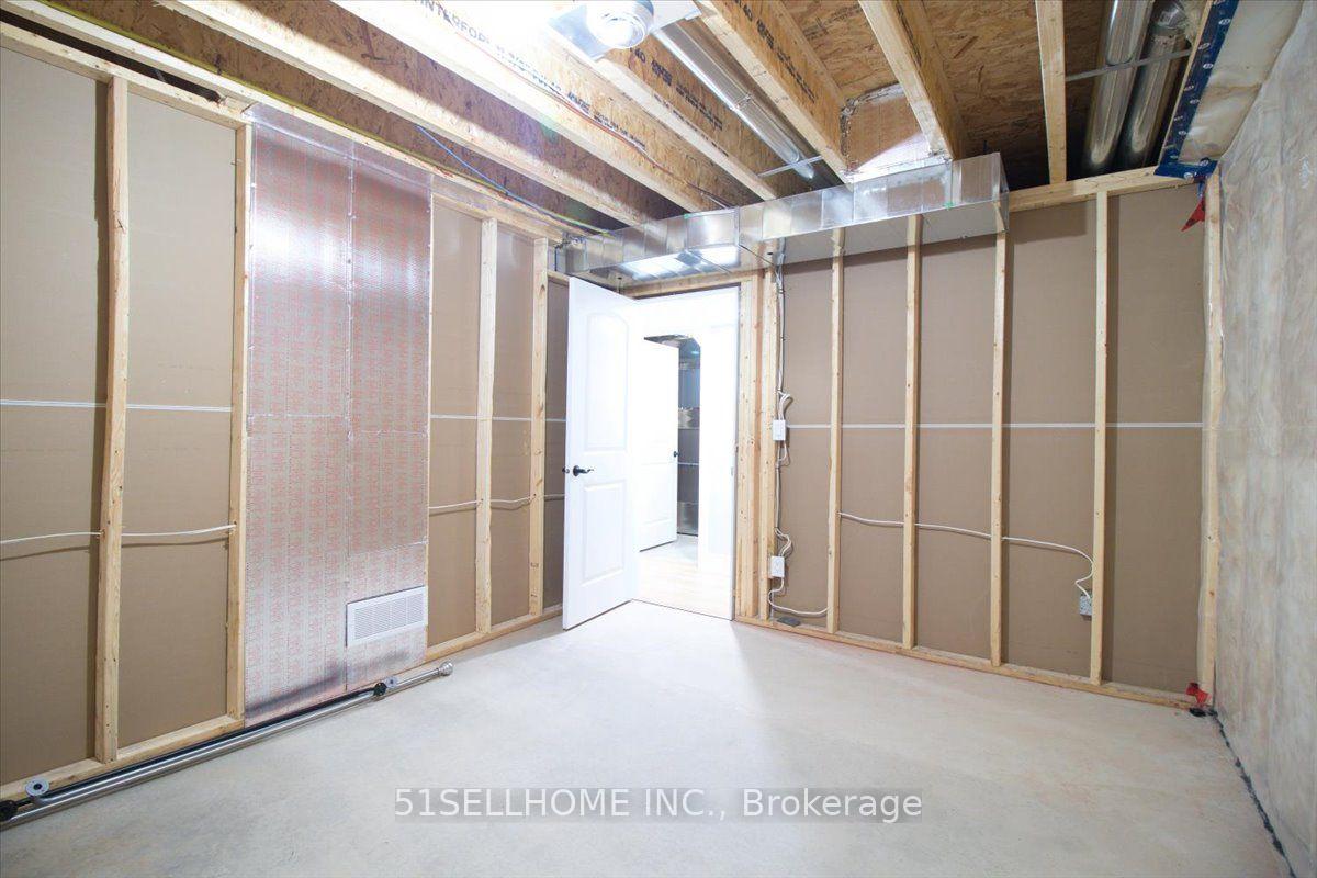 Photo 19 of 137 Brighton Place W, Chatham-Kent, Chatham — HOMEH