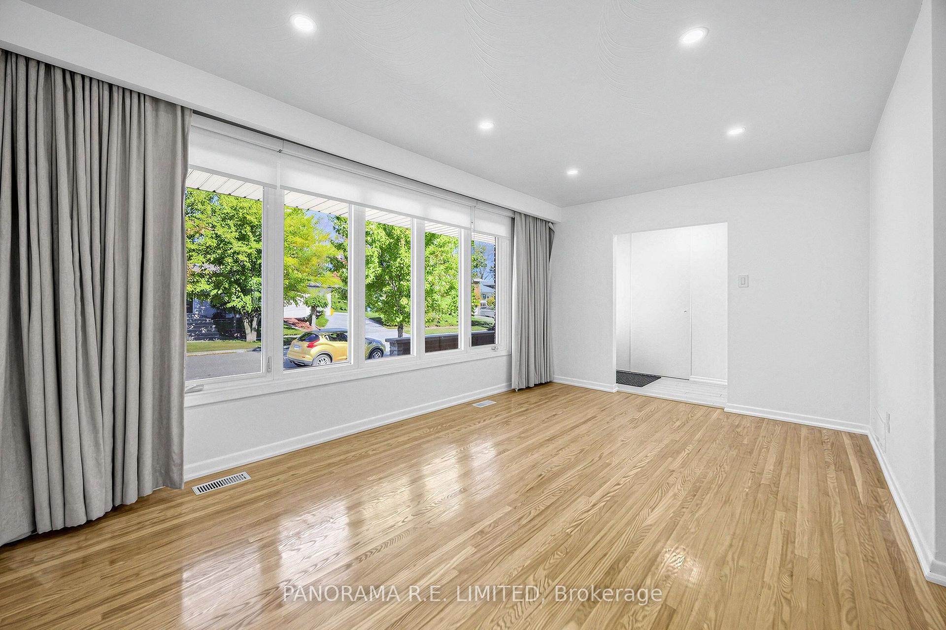 Photo 4 of 65 Harrop Avenue, Etobicoke, Islington-City Centre West — HOMEH