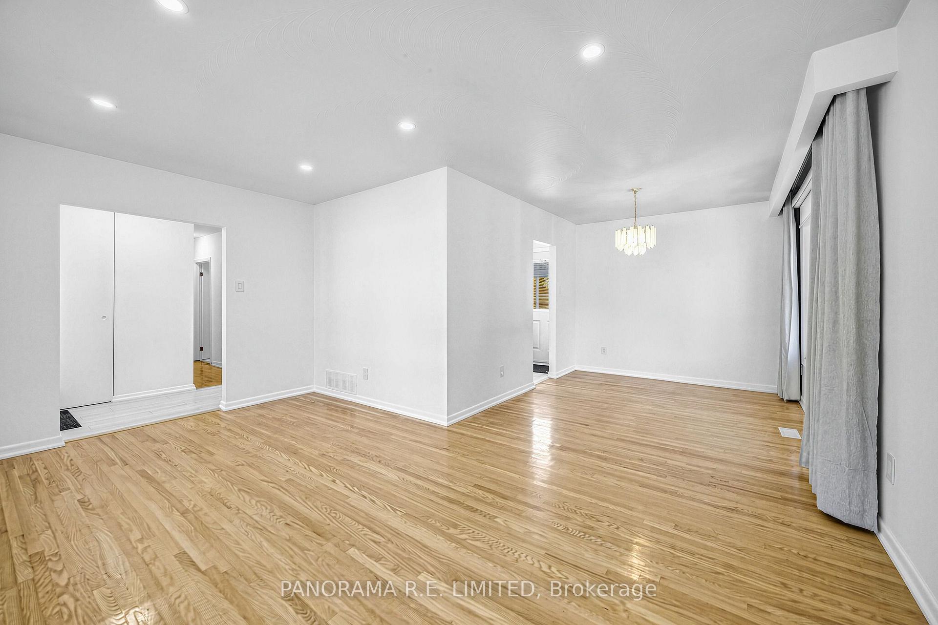 Photo 7 of 65 Harrop Avenue, Etobicoke, Islington-City Centre West — HOMEH