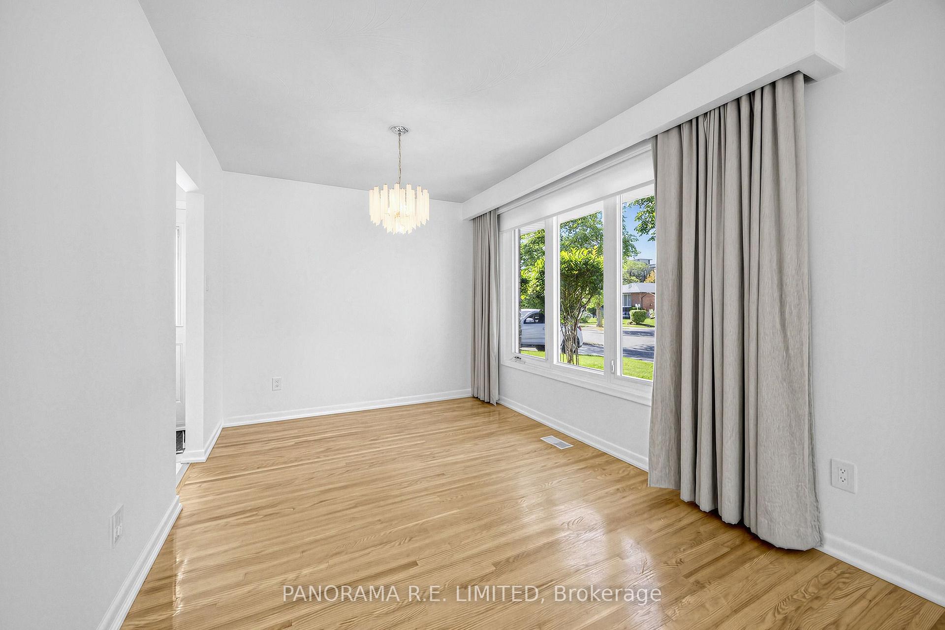 Photo 8 of 65 Harrop Avenue, Etobicoke, Islington-City Centre West — HOMEH