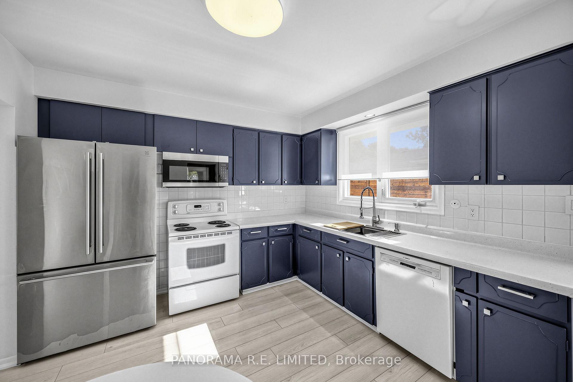 Photo 9 of 65 Harrop Avenue, Etobicoke, Islington-City Centre West — HOMEH