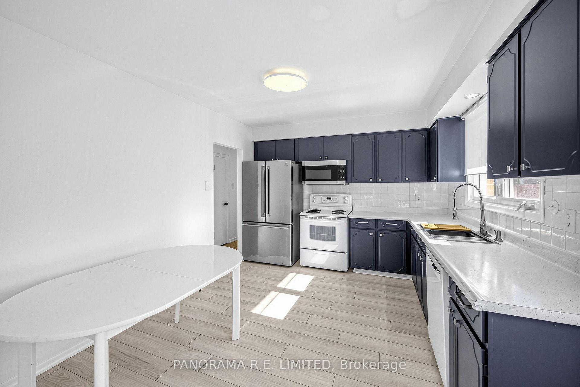 Photo 10 of 65 Harrop Avenue, Etobicoke, Islington-City Centre West — HOMEH