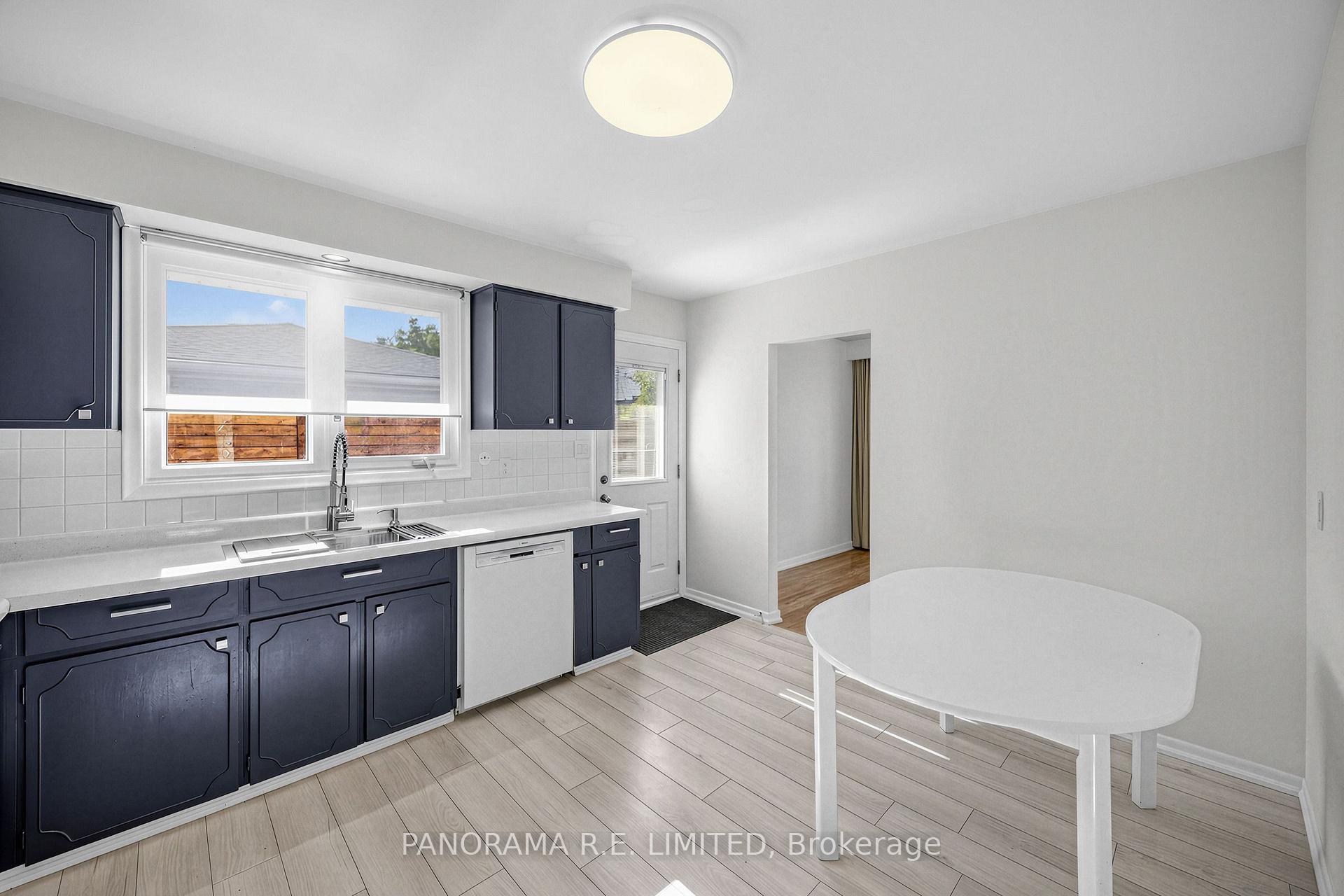 Photo 11 of 65 Harrop Avenue, Etobicoke, Islington-City Centre West — HOMEH