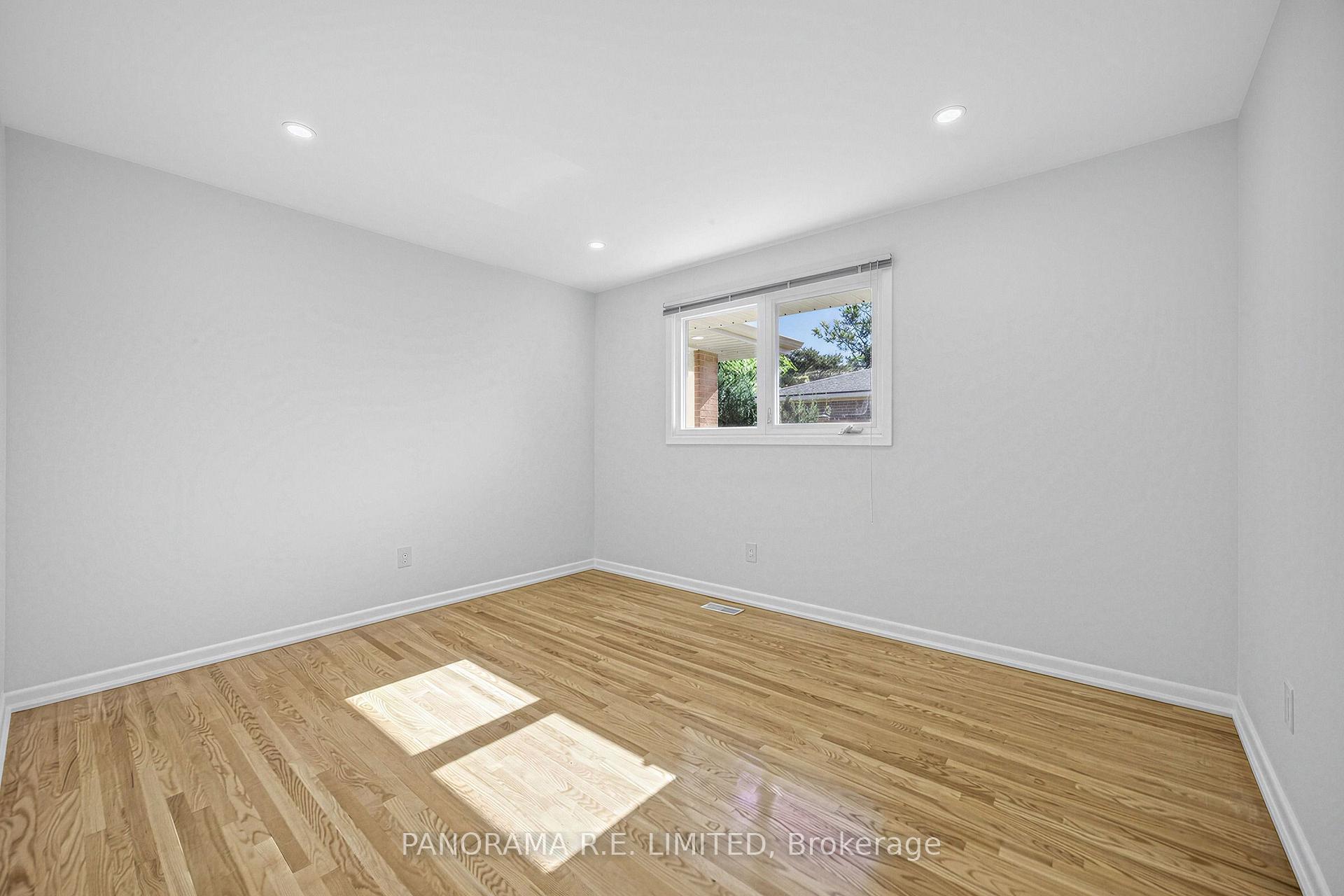 Photo 13 of 65 Harrop Avenue, Etobicoke, Islington-City Centre West — HOMEH