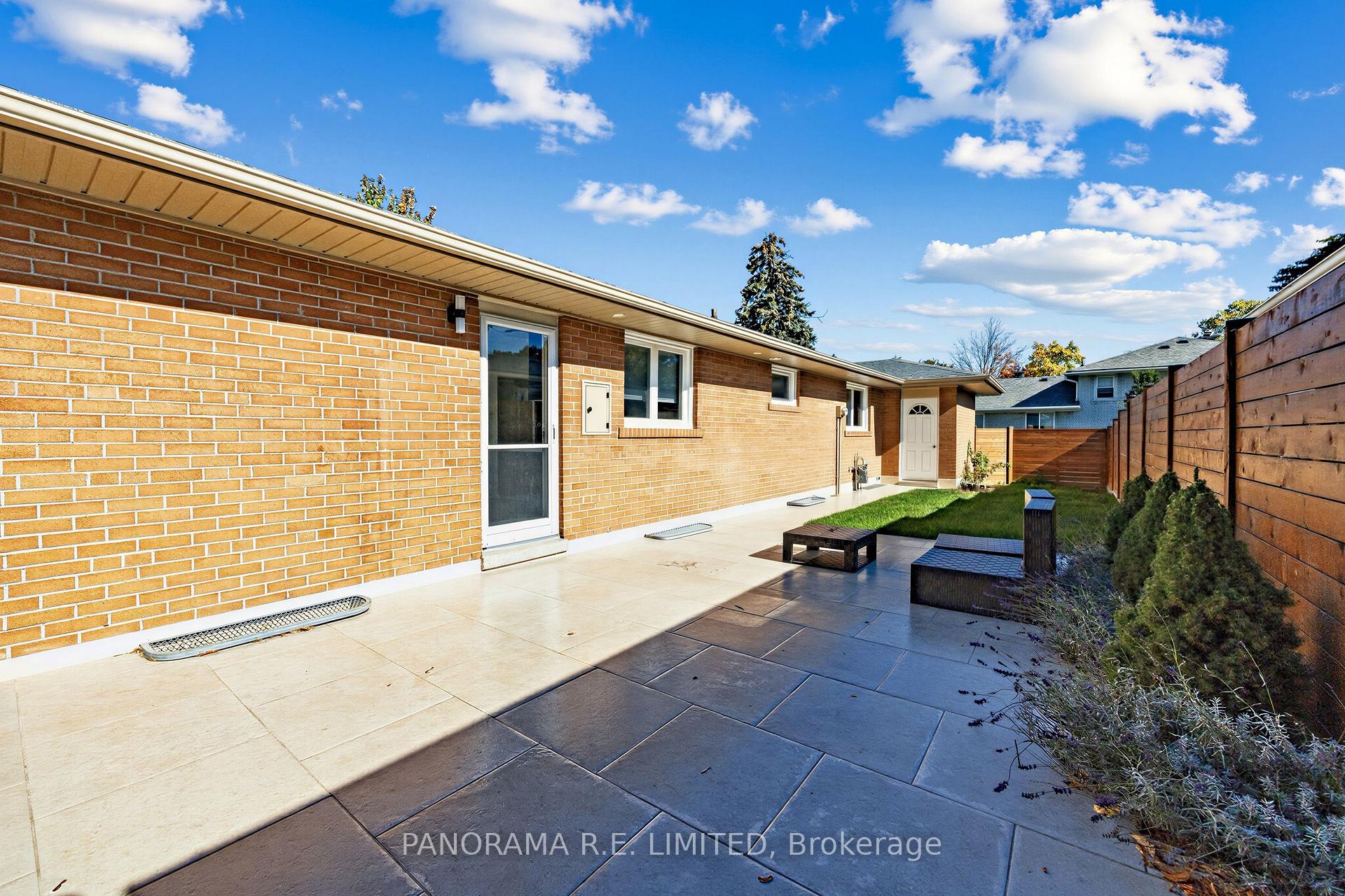Photo 23 of 65 Harrop Avenue, Etobicoke, Islington-City Centre West — HOMEH