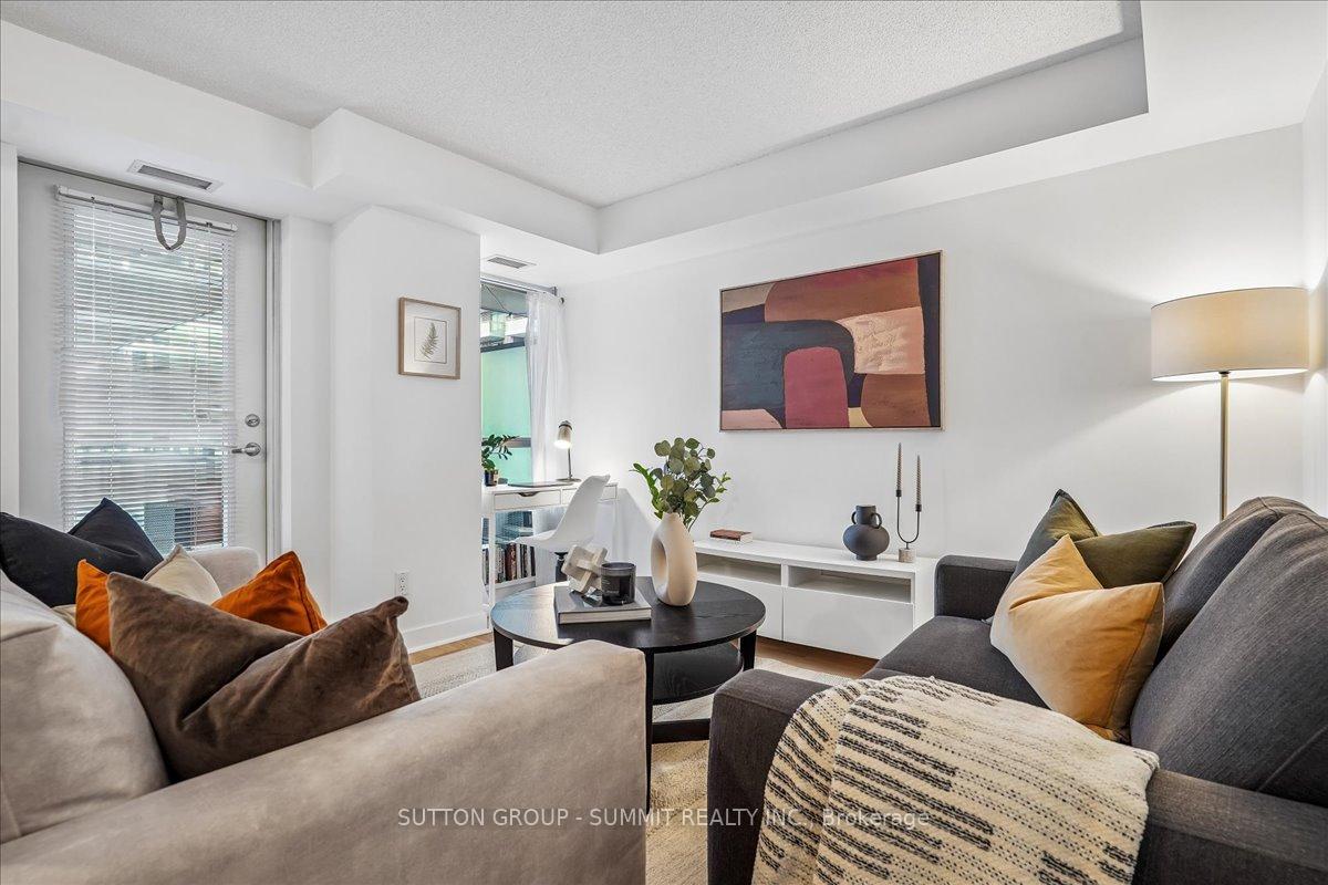 Photo of Unit 1012, 100 Western Battery Road