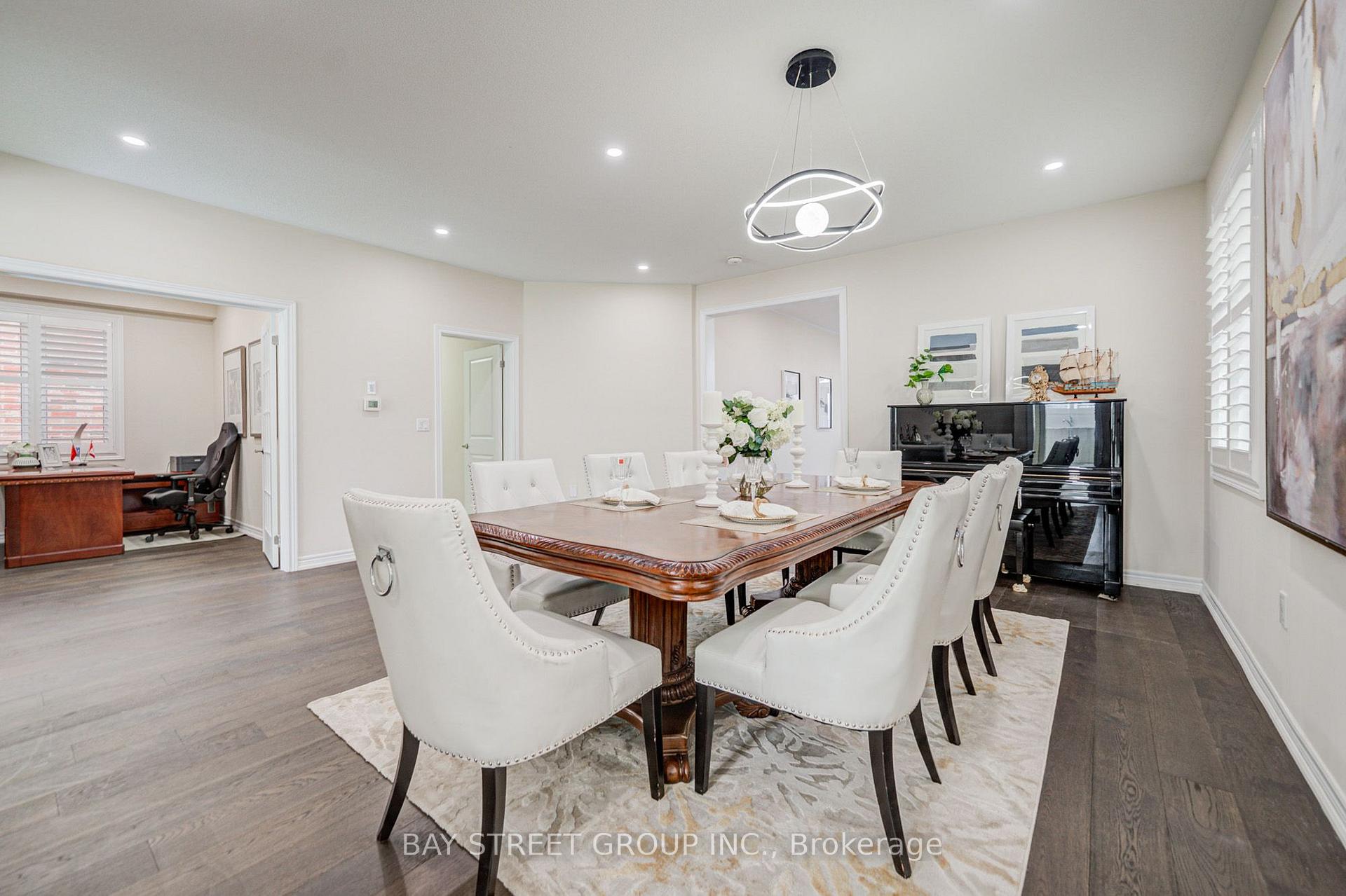 Photo 15 of 3 Manor Hampton Street, East Gwillimbury, Sharon — HOMEH