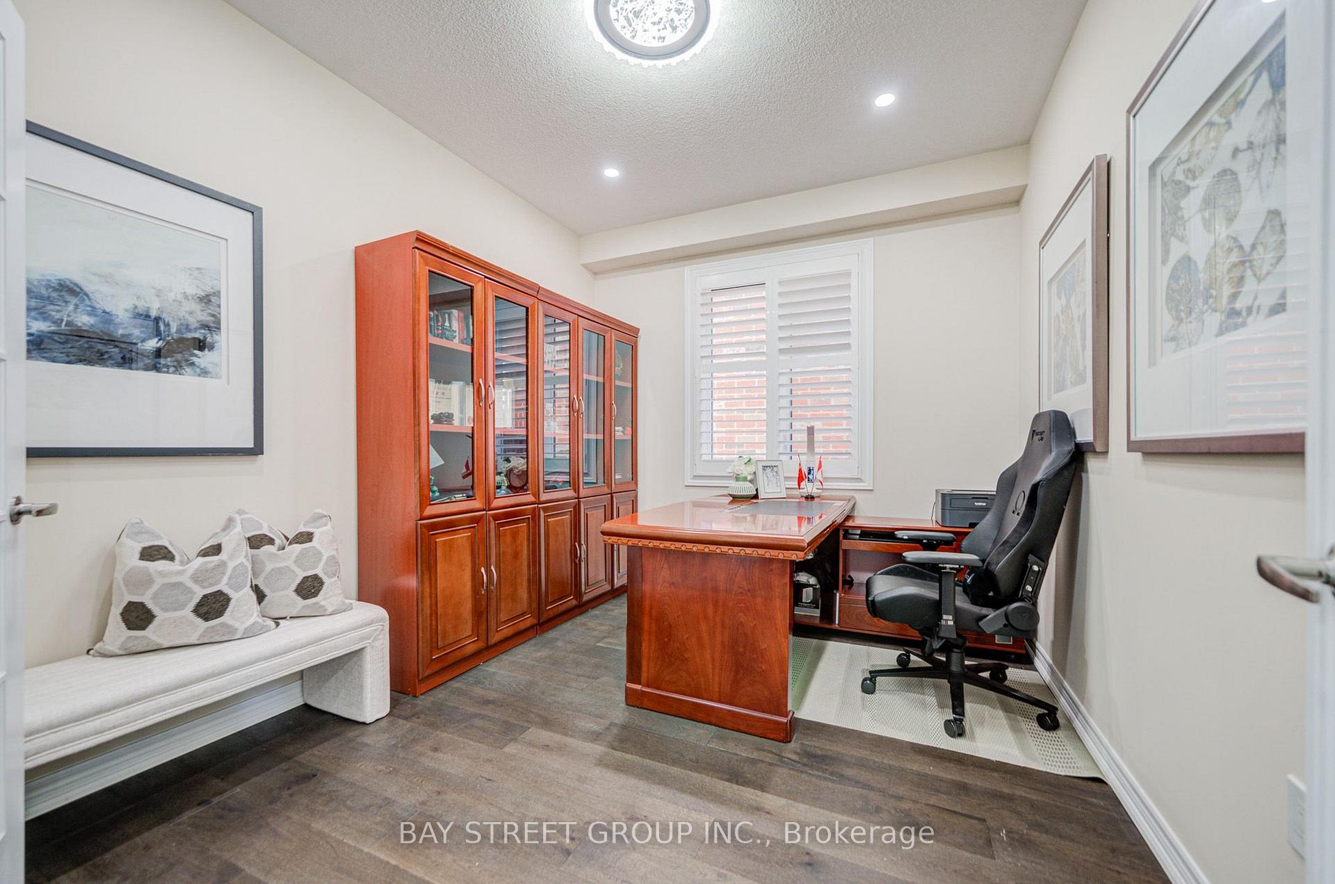 Photo 16 of 3 Manor Hampton Street, East Gwillimbury, Sharon — HOMEH