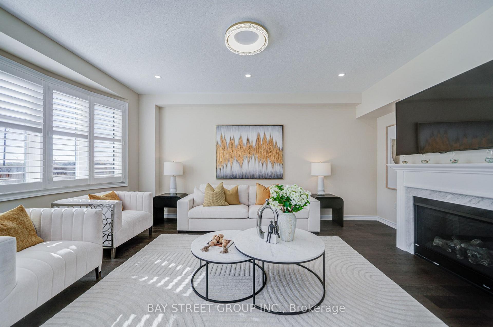 Photo 18 of 3 Manor Hampton Street, East Gwillimbury, Sharon — HOMEH