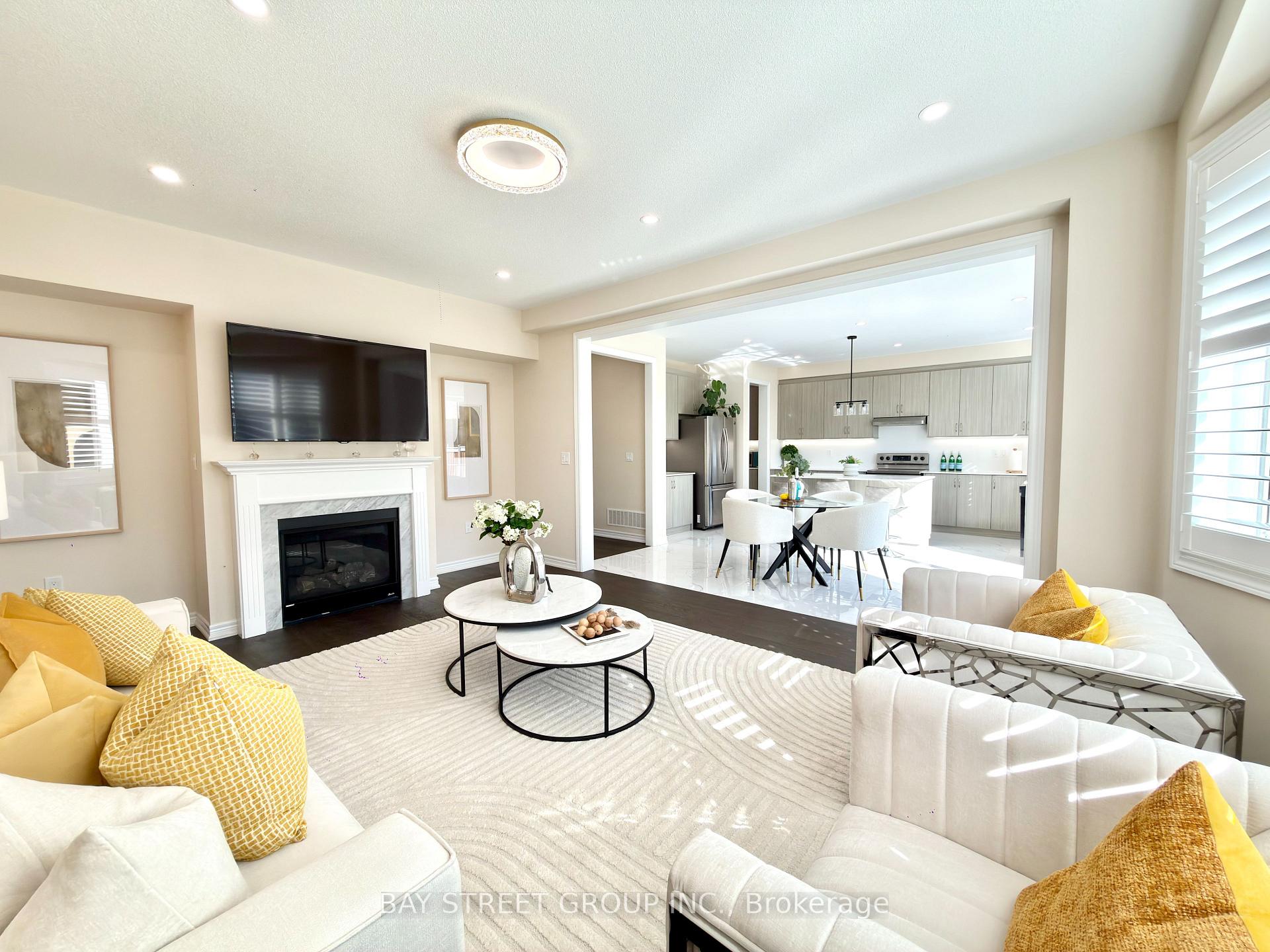 Photo 21 of 3 Manor Hampton Street, East Gwillimbury, Sharon — HOMEH