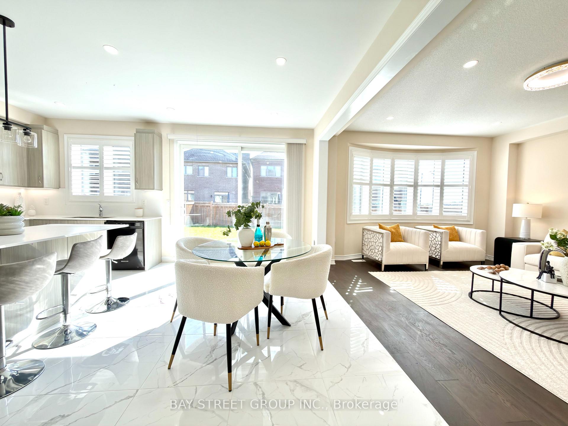 Photo 22 of 3 Manor Hampton Street, East Gwillimbury, Sharon — HOMEH