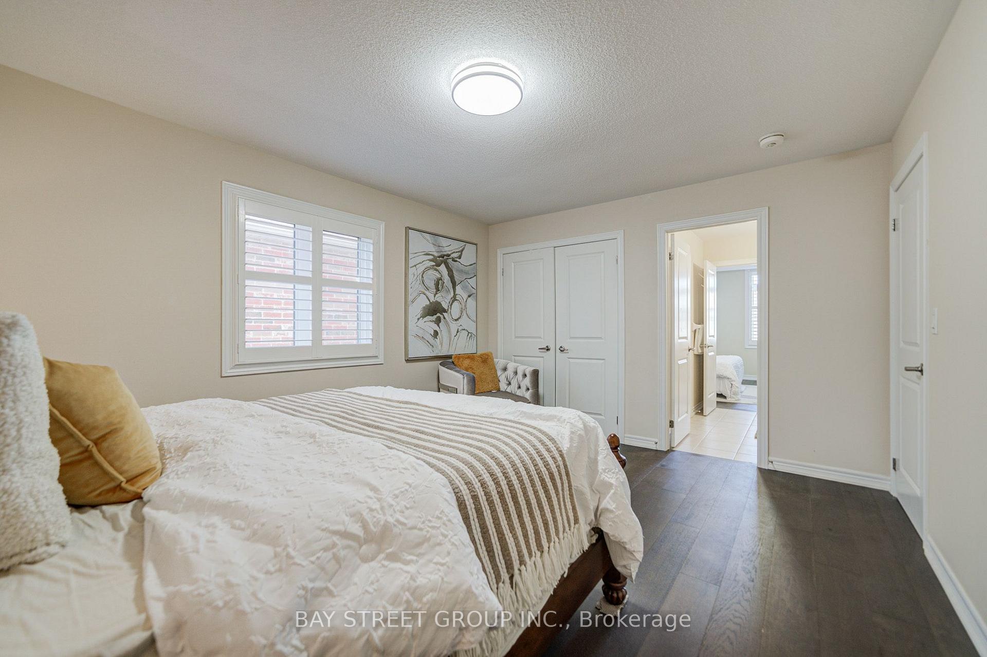 Photo 45 of 3 Manor Hampton Street, East Gwillimbury, Sharon — HOMEH