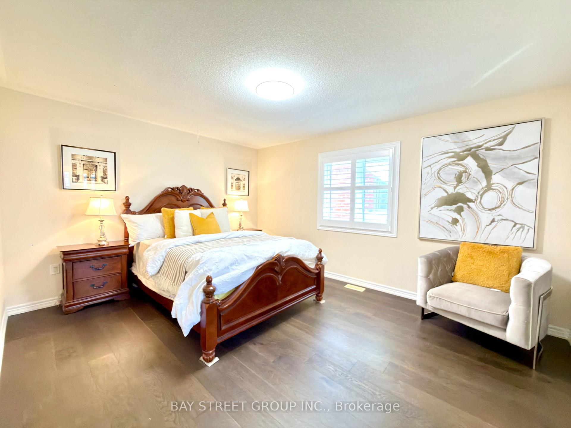 Photo 44 of 3 Manor Hampton Street, East Gwillimbury, Sharon — HOMEH