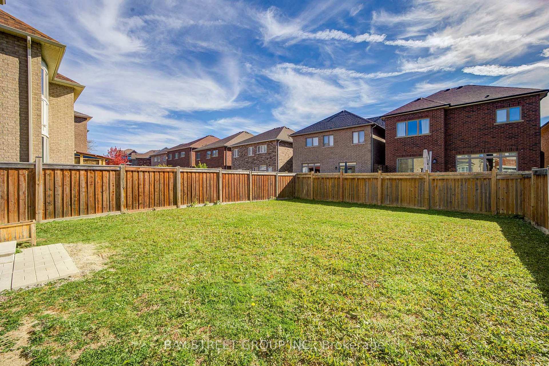 Photo 53 of 3 Manor Hampton Street, East Gwillimbury, Sharon — HOMEH