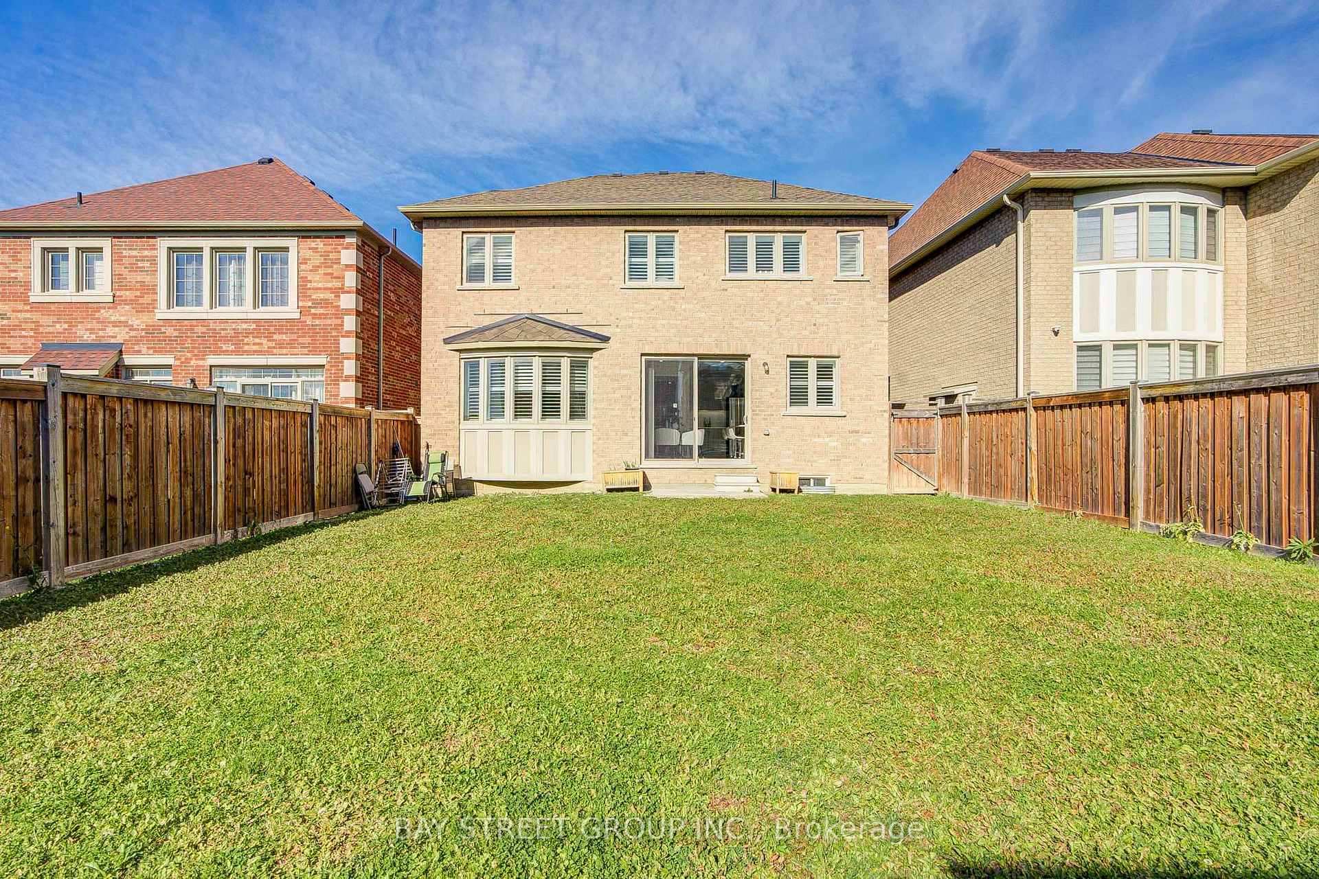 Photo 54 of 3 Manor Hampton Street, East Gwillimbury, Sharon — HOMEH