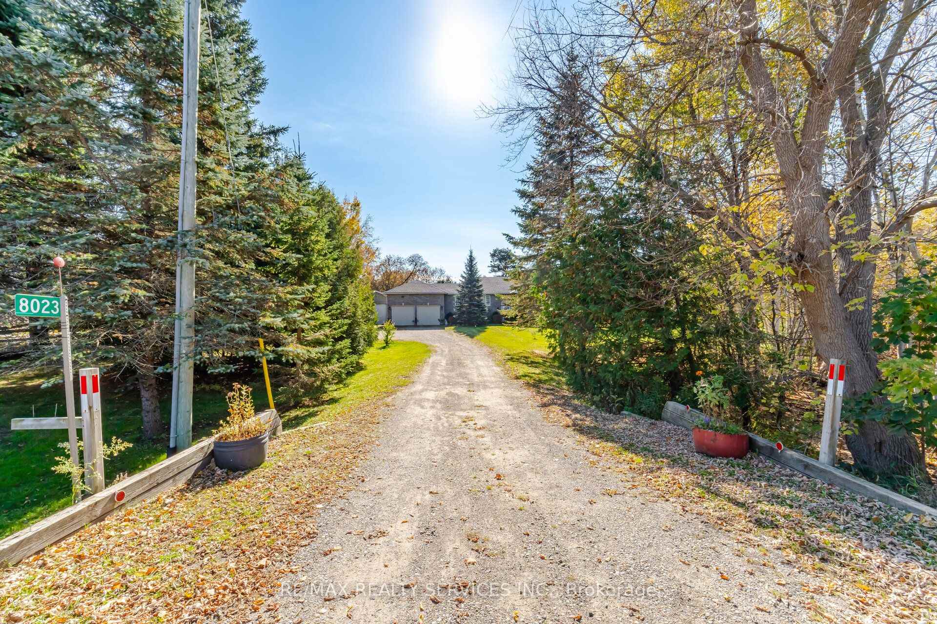 Photo 2 of 8023 Main Street, Adjala-Tosorontio, Everett — HOMEH