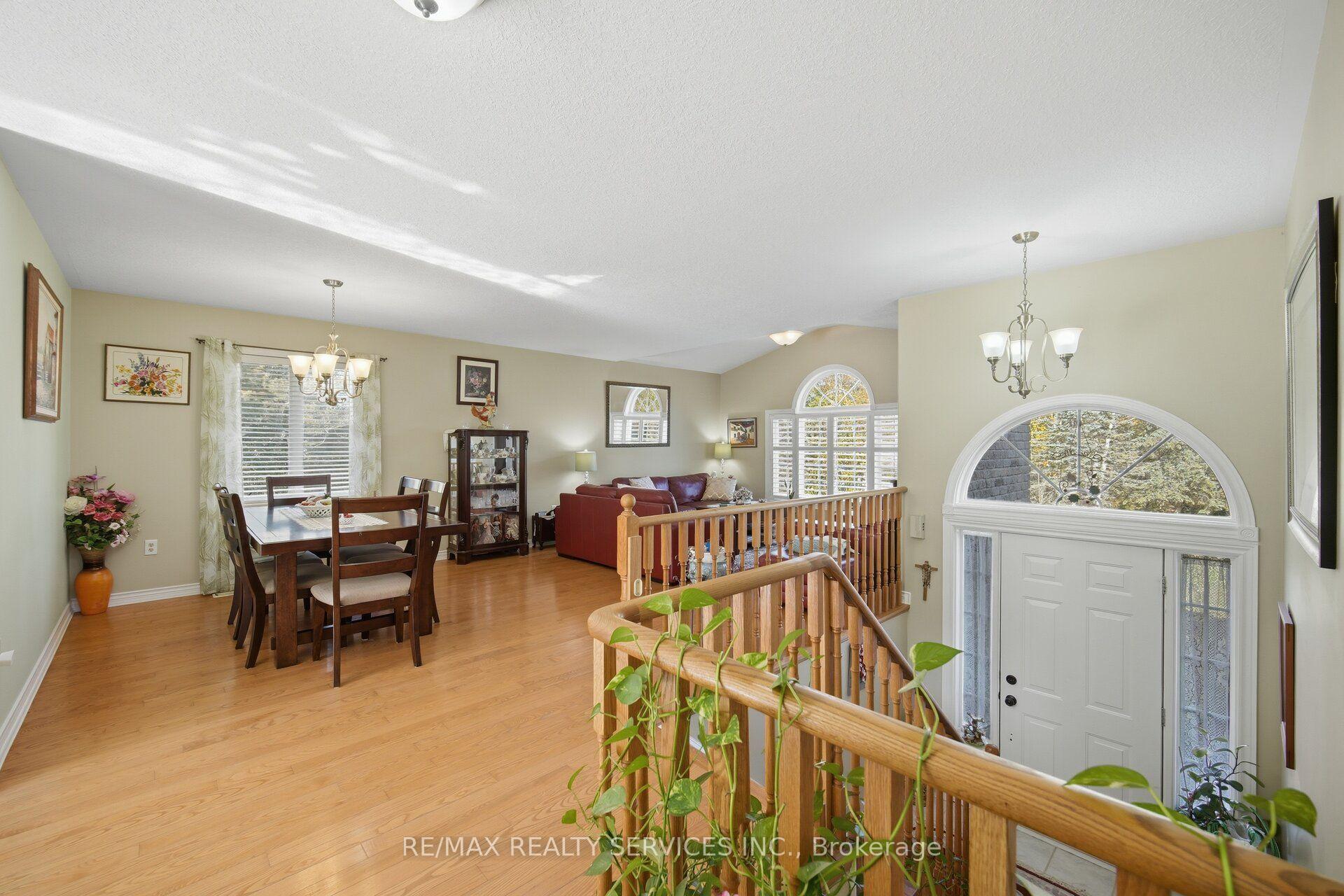 Photo 9 of 8023 Main Street, Adjala-Tosorontio, Everett — HOMEH