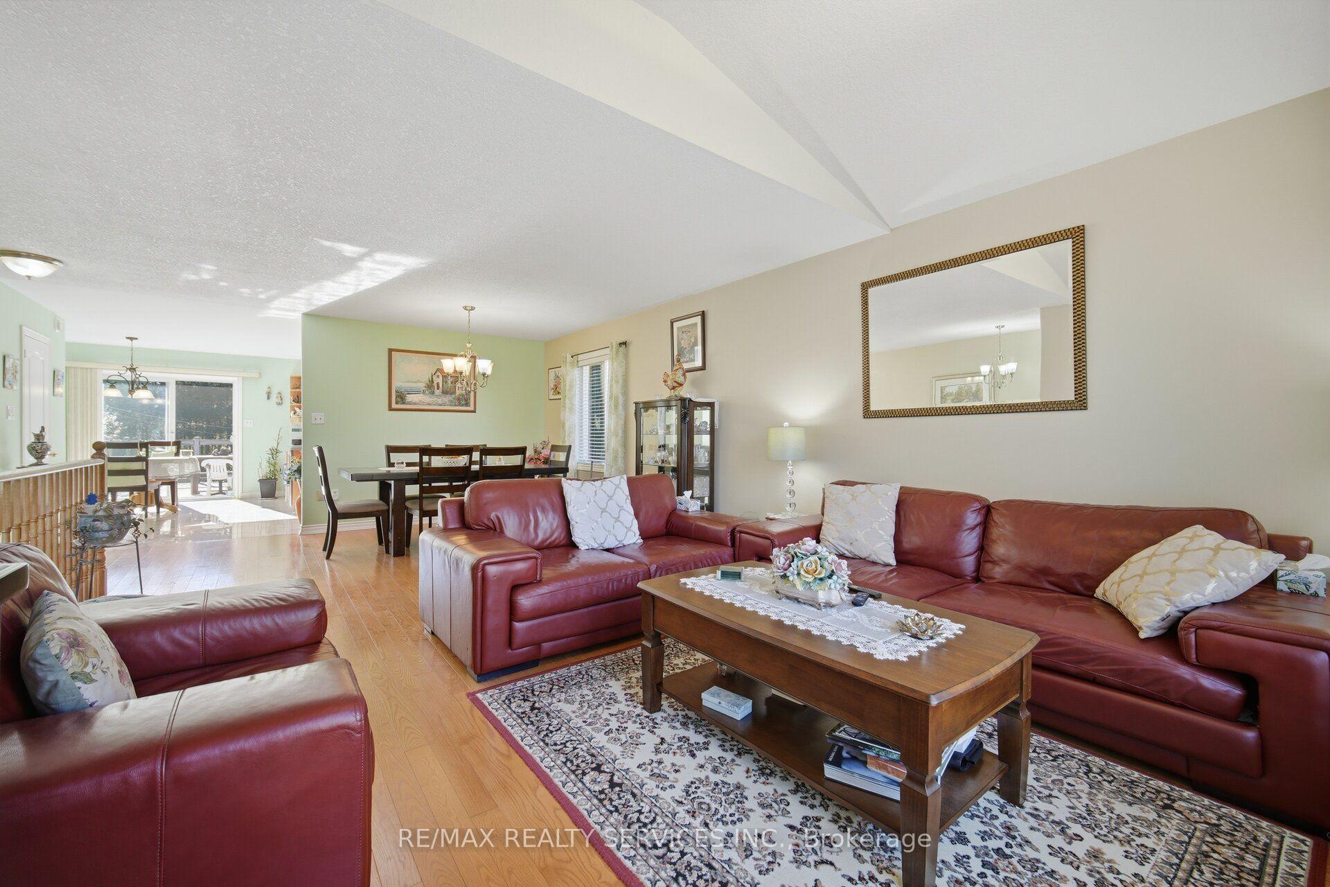 Photo 12 of 8023 Main Street, Adjala-Tosorontio, Everett — HOMEH