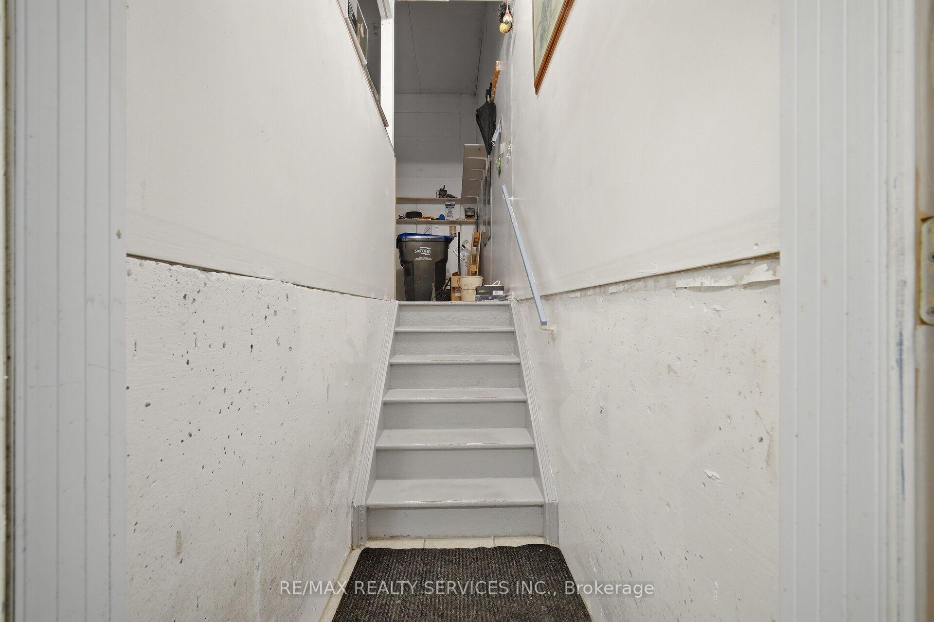Photo 39 of 8023 Main Street, Adjala-Tosorontio, Everett — HOMEH