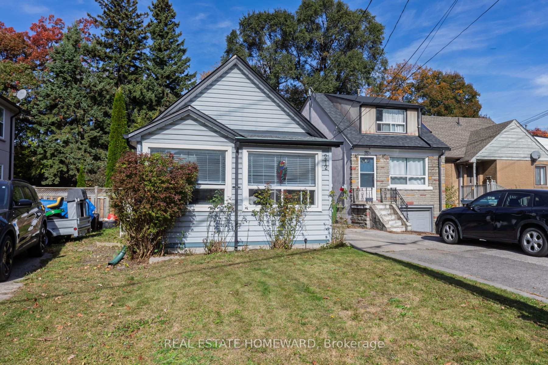 Photo 2 of 212 Clonmore Drive, Scarborough, Birchcliffe-Cliffside — HOMEH