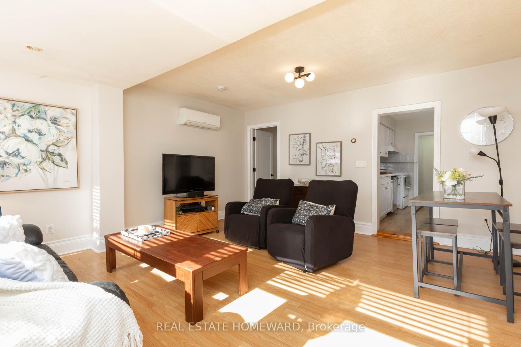 Photo 4 of 212 Clonmore Drive, Scarborough, Birchcliffe-Cliffside — HOMEH