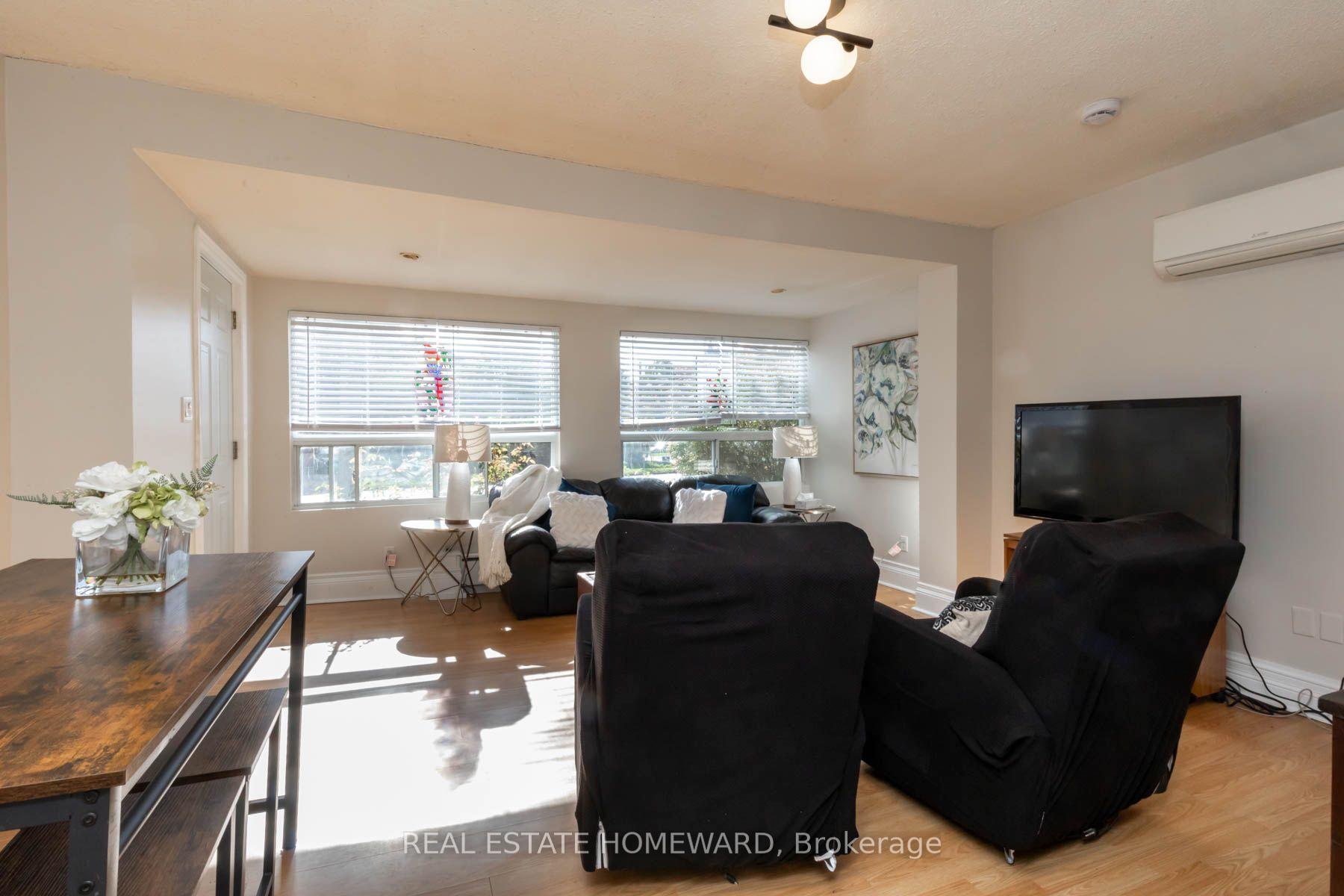 Photo 8 of 212 Clonmore Drive, Scarborough, Birchcliffe-Cliffside — HOMEH