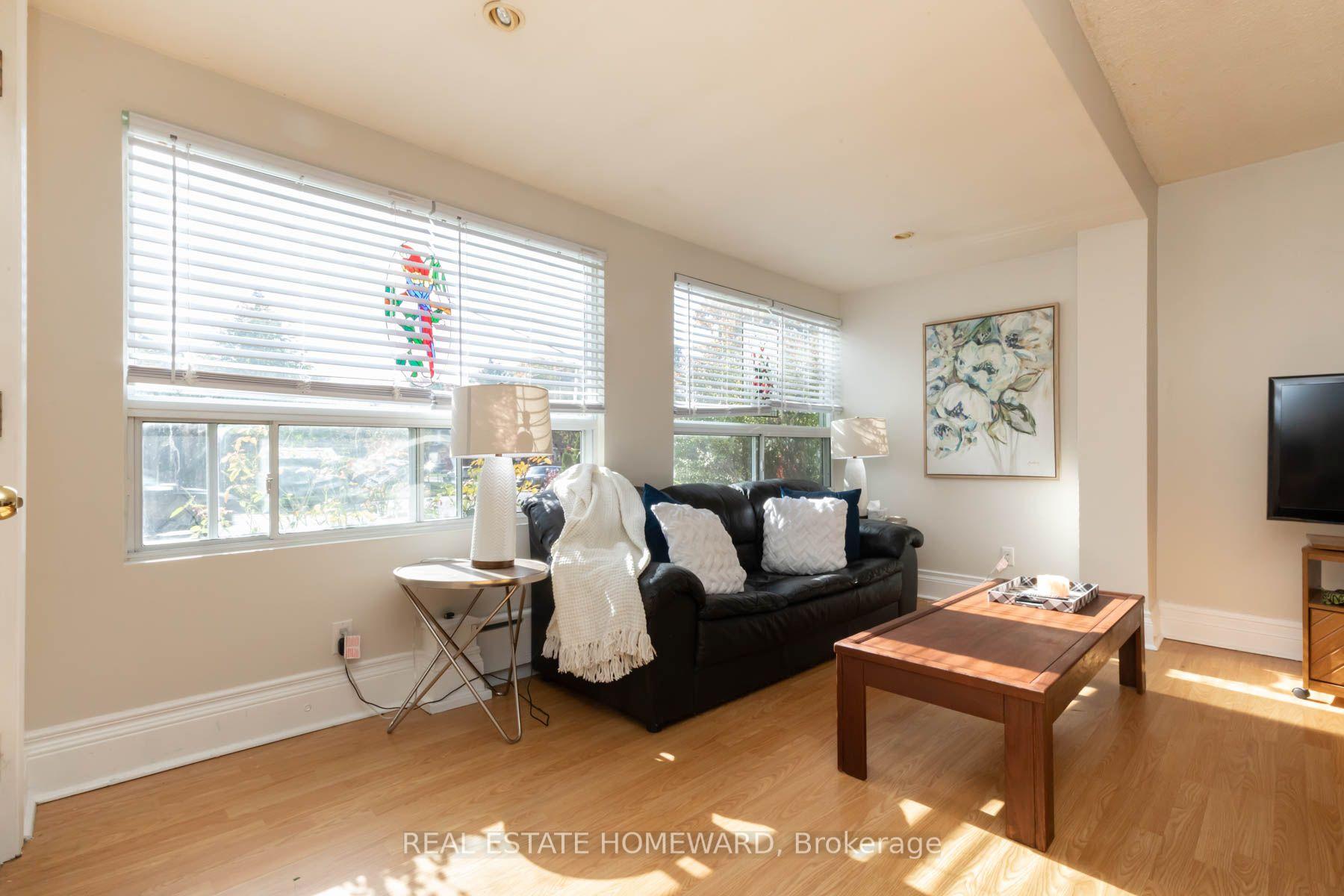 Photo 9 of 212 Clonmore Drive, Scarborough, Birchcliffe-Cliffside — HOMEH