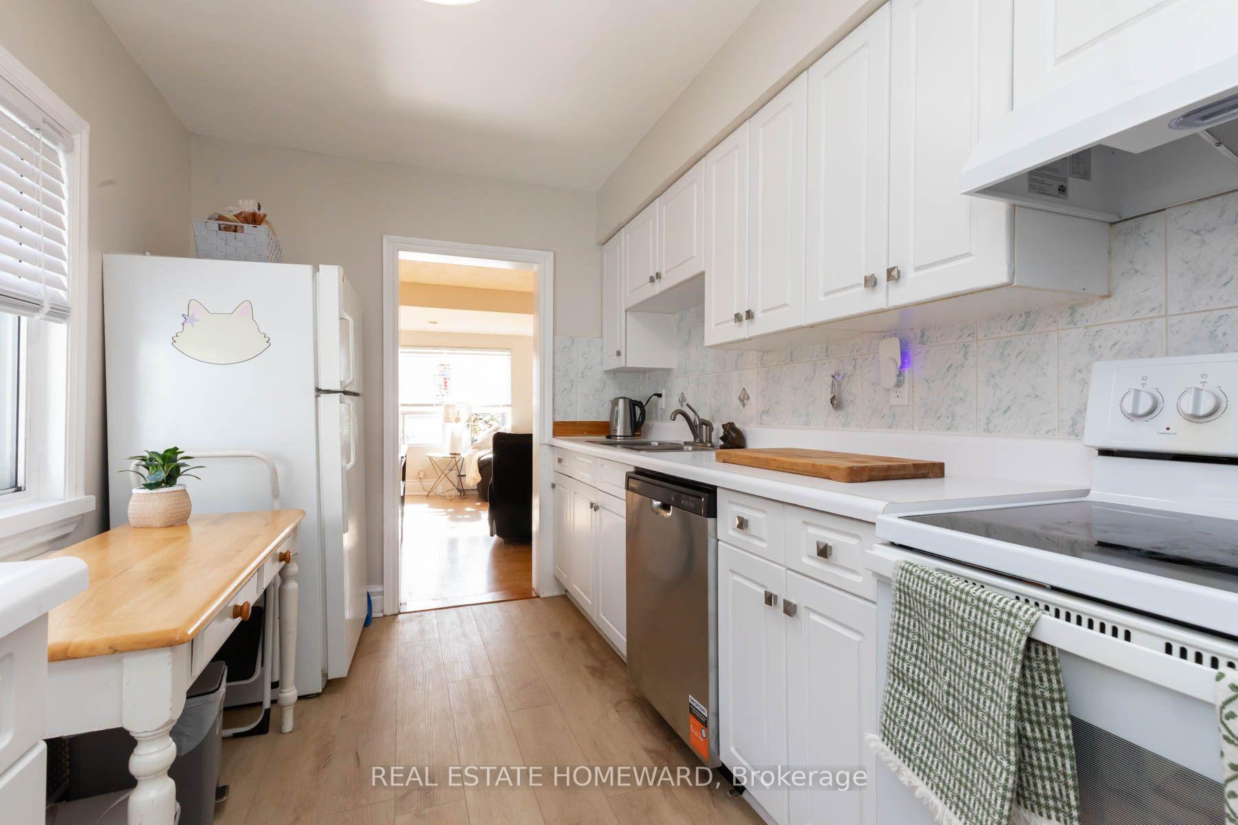 Photo 11 of 212 Clonmore Drive, Scarborough, Birchcliffe-Cliffside — HOMEH