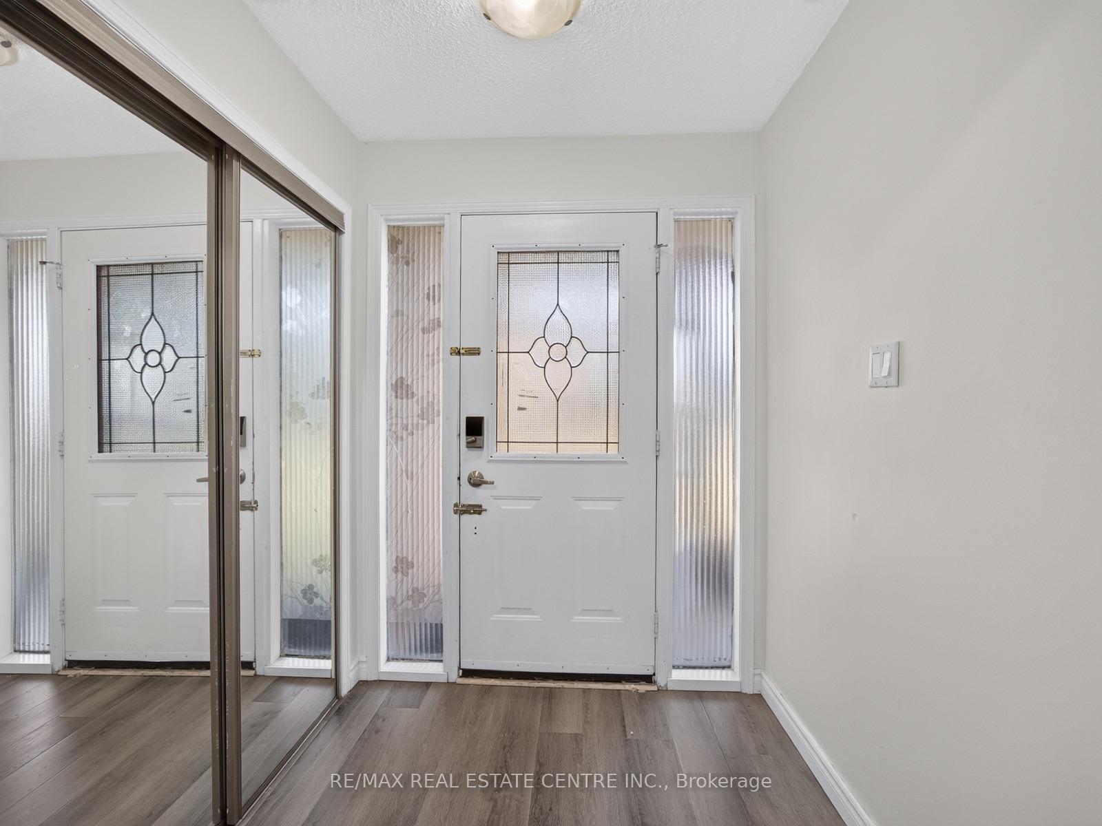 Photo 10 of 15 Hedgerow Avenue, Brampton, Fletcher's Creek South — HOMEH
