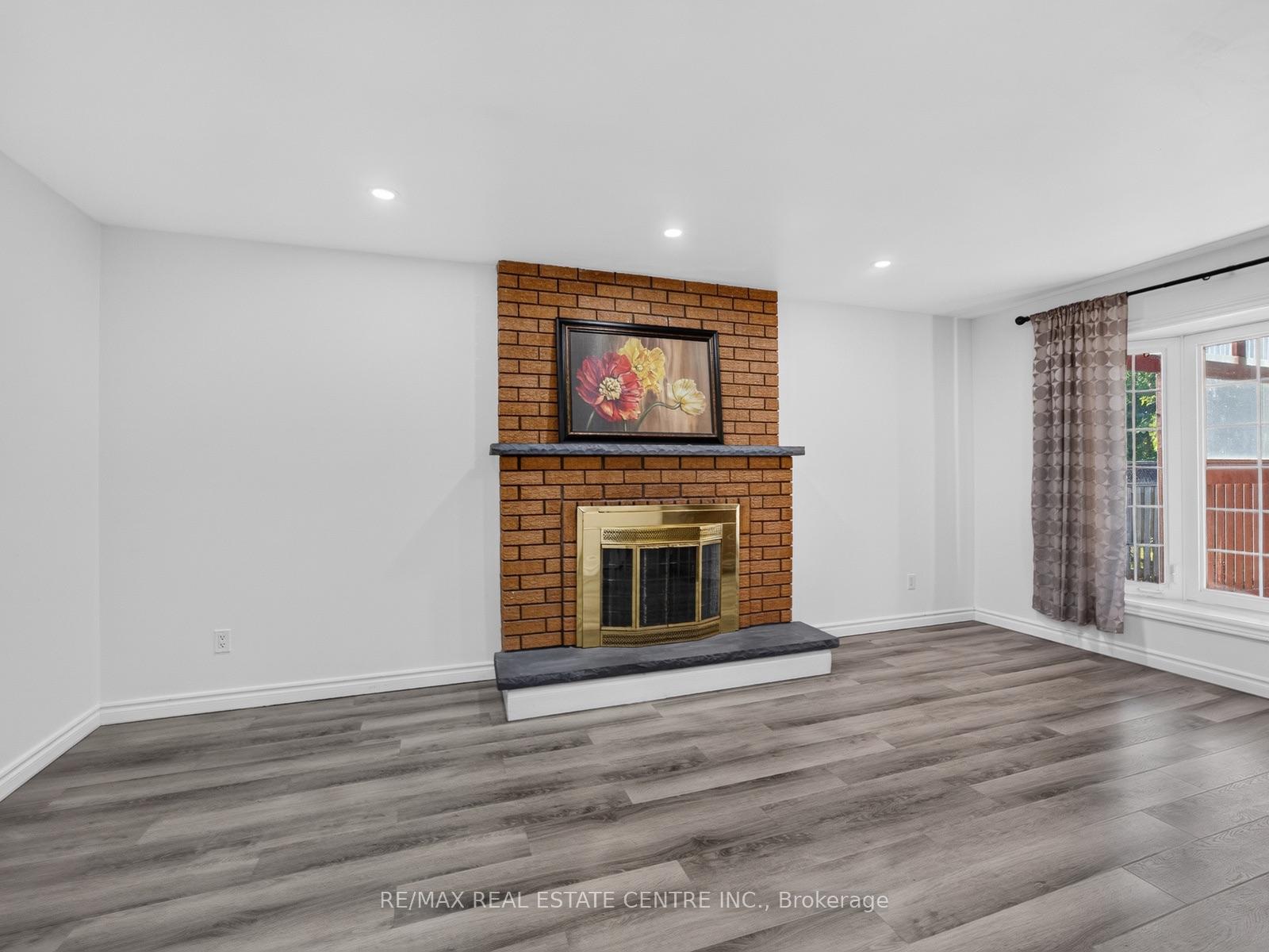Photo 19 of 15 Hedgerow Avenue, Brampton, Fletcher's Creek South — HOMEH