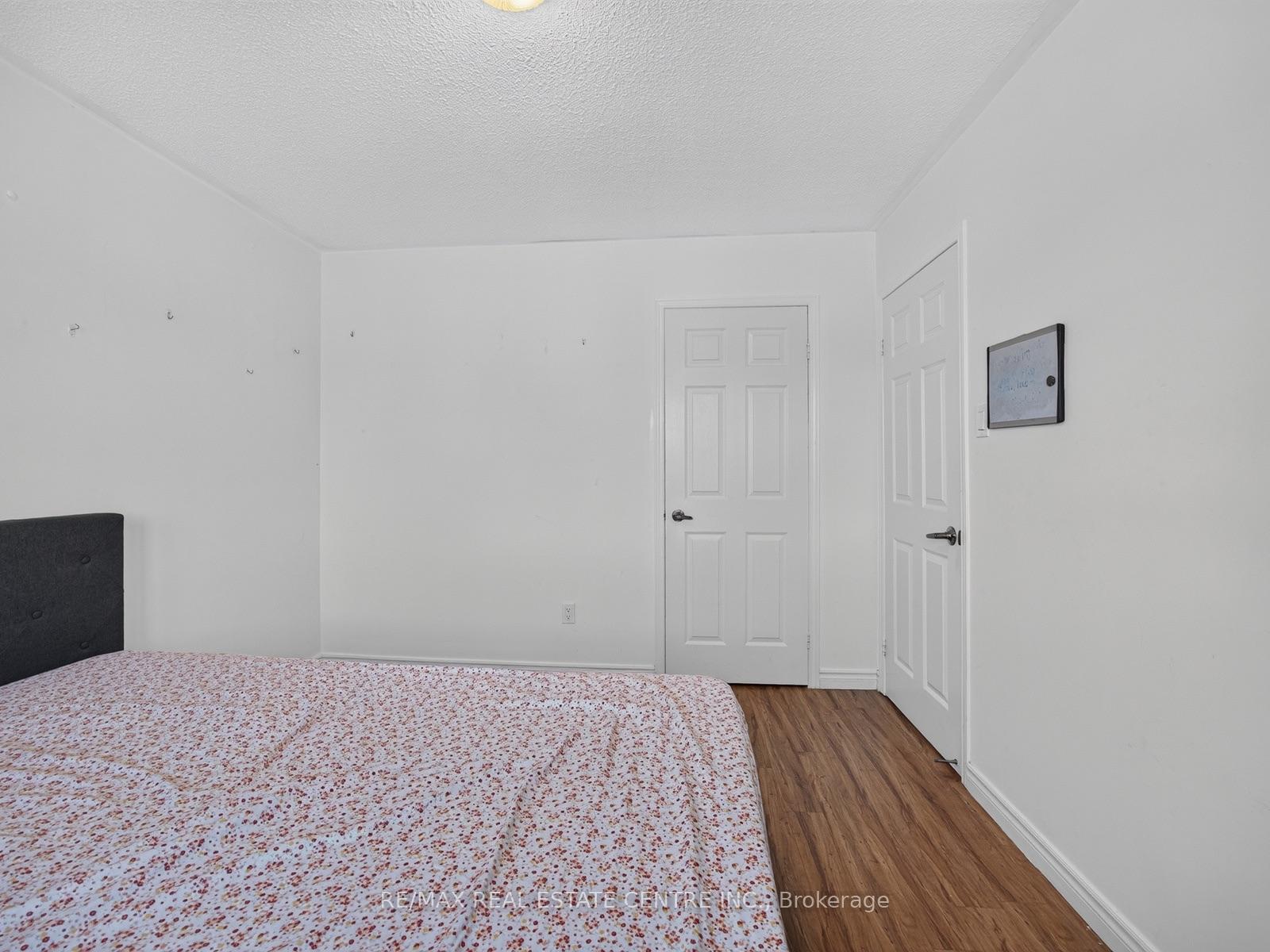 Photo 27 of 15 Hedgerow Avenue, Brampton, Fletcher's Creek South — HOMEH