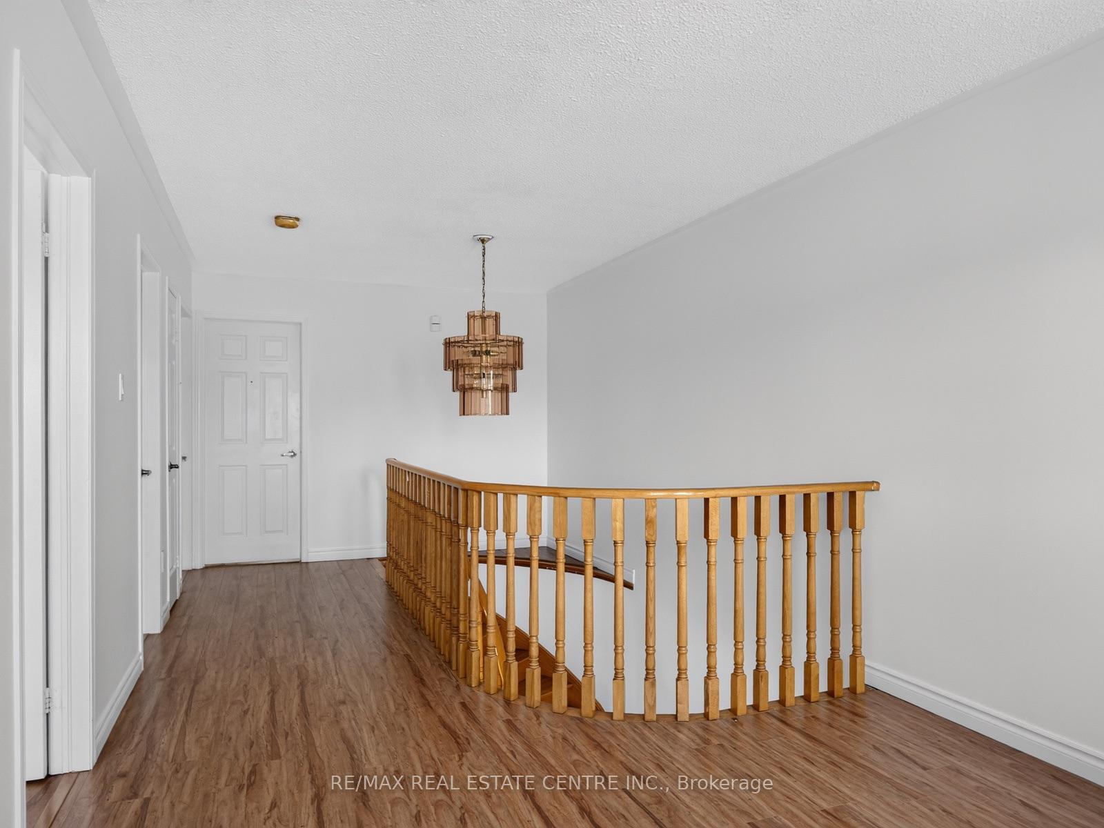 Photo 33 of 15 Hedgerow Avenue, Brampton, Fletcher's Creek South — HOMEH