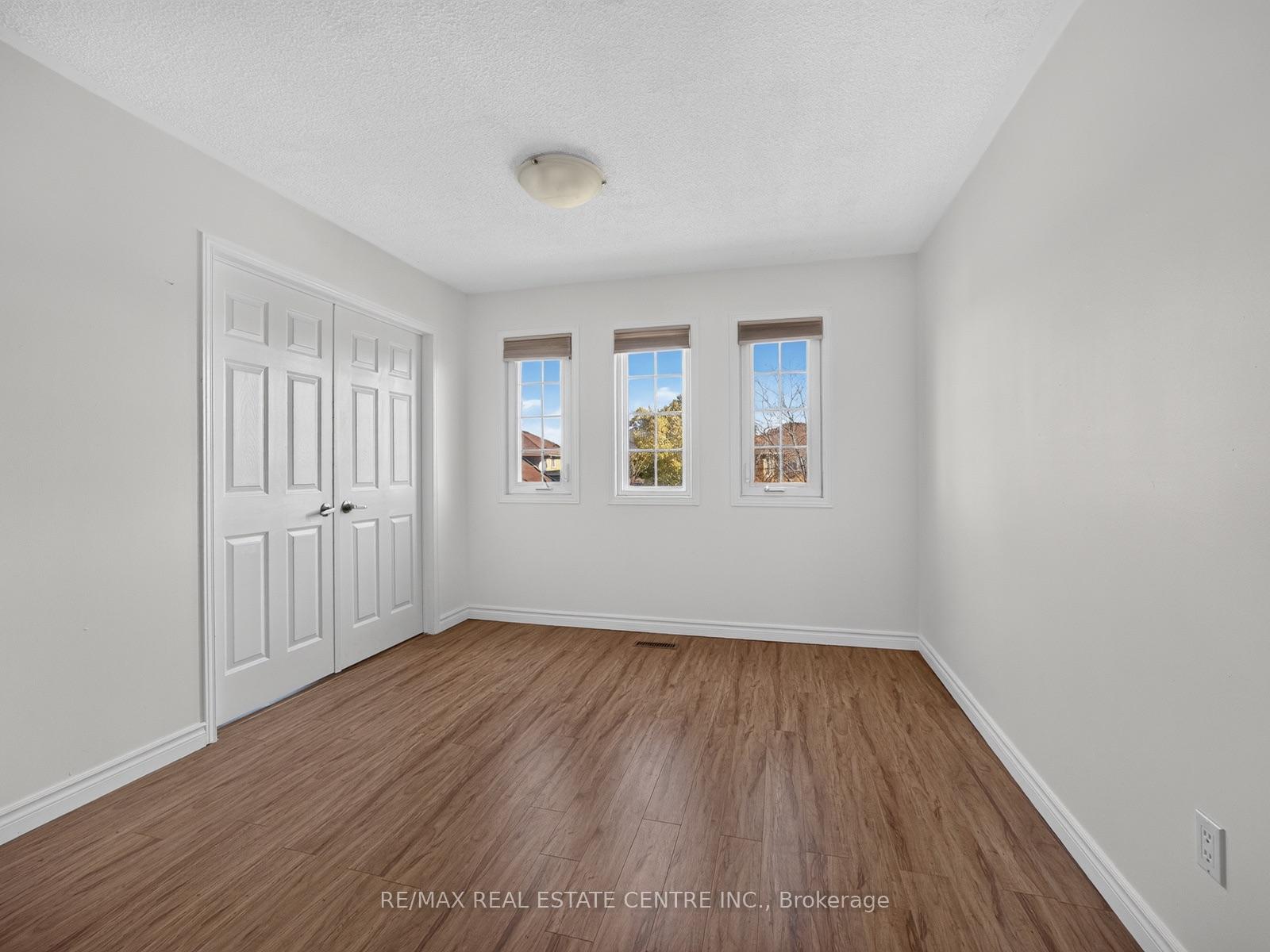Photo 35 of 15 Hedgerow Avenue, Brampton, Fletcher's Creek South — HOMEH