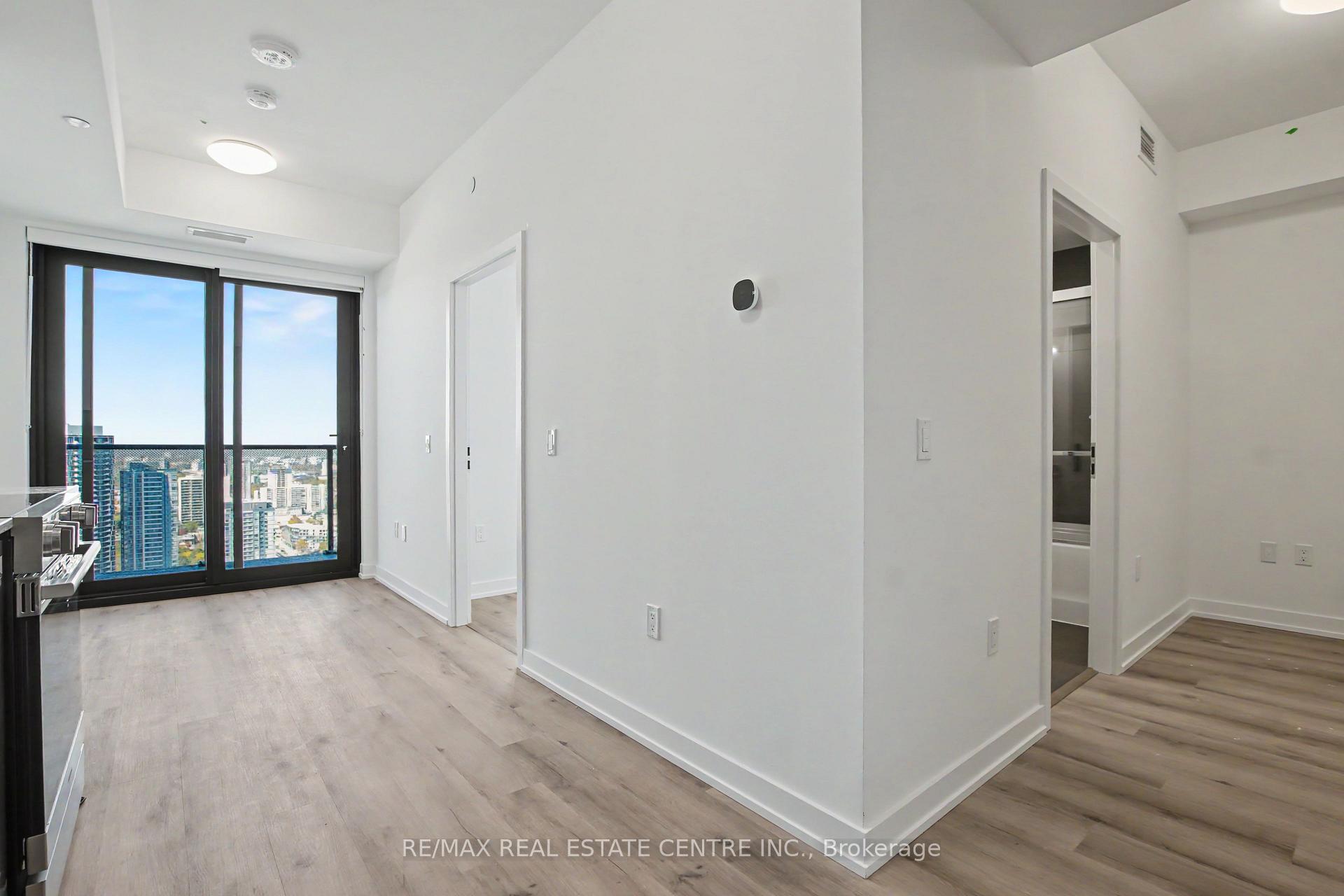 Photo 10 of Unit 3813, 30 Francis Street S, Kitchener, City Commercial Core — HOMEH