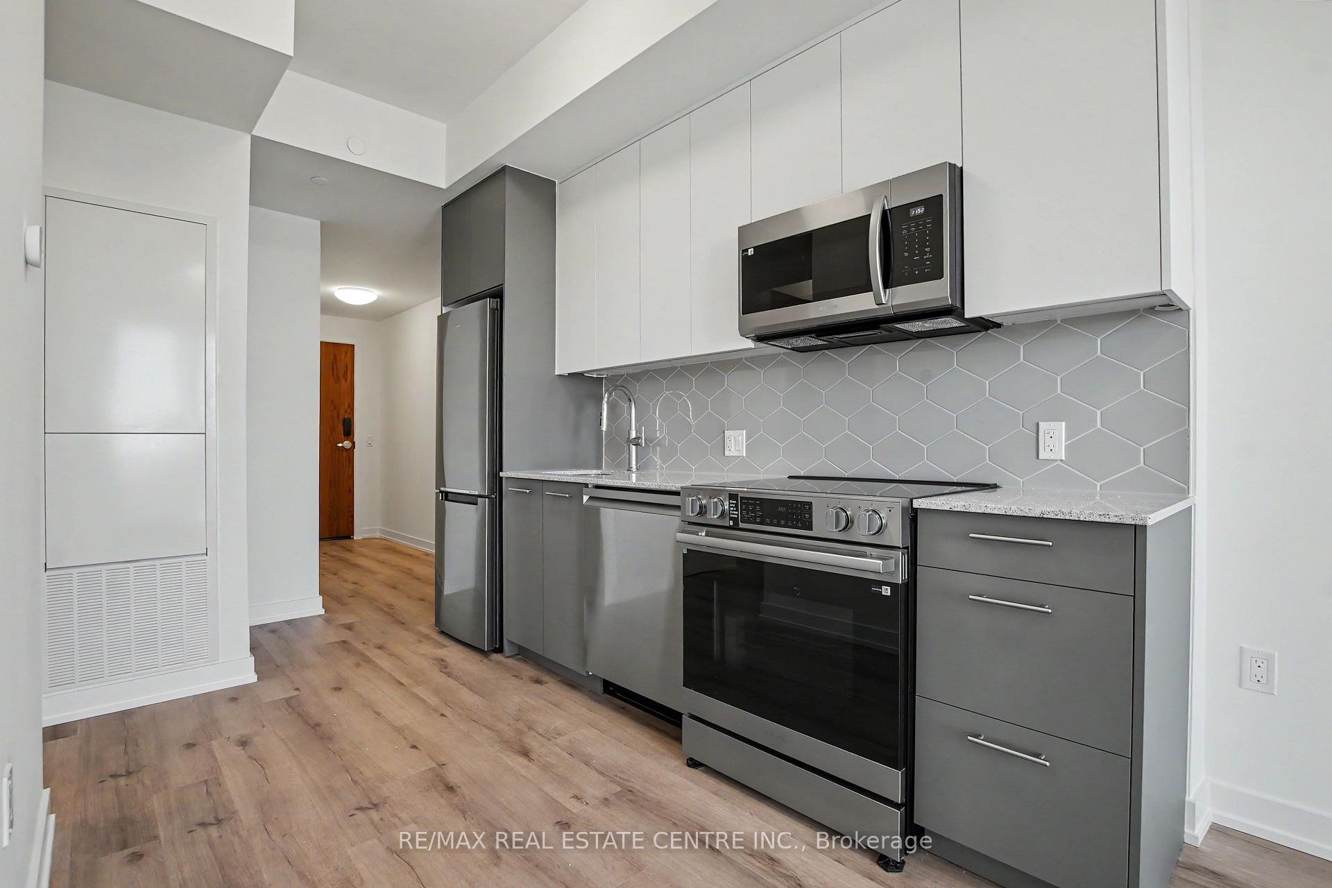 Photo 12 of Unit 3813, 30 Francis Street S, Kitchener, City Commercial Core — HOMEH