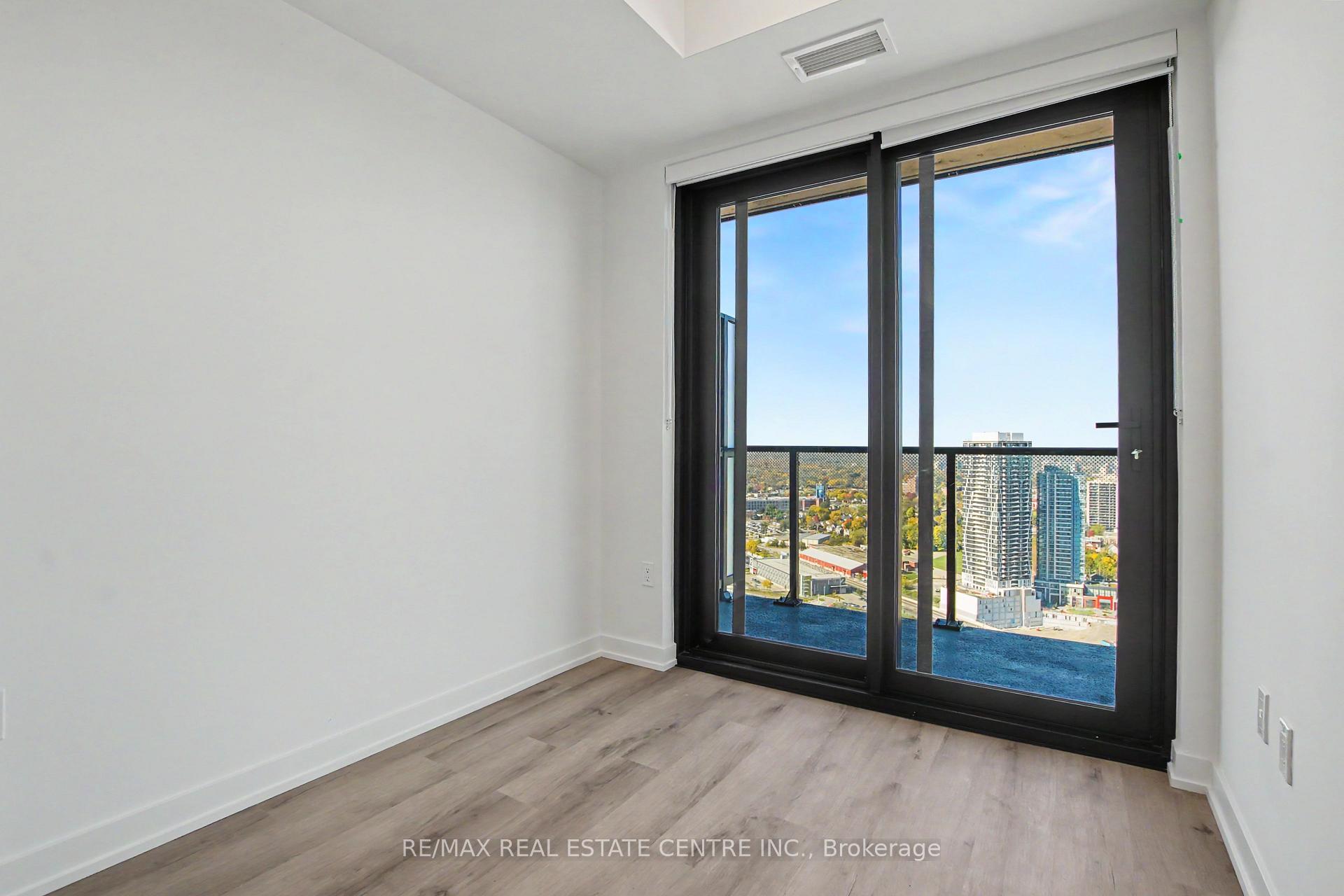 Photo 13 of Unit 3813, 30 Francis Street S, Kitchener, City Commercial Core — HOMEH