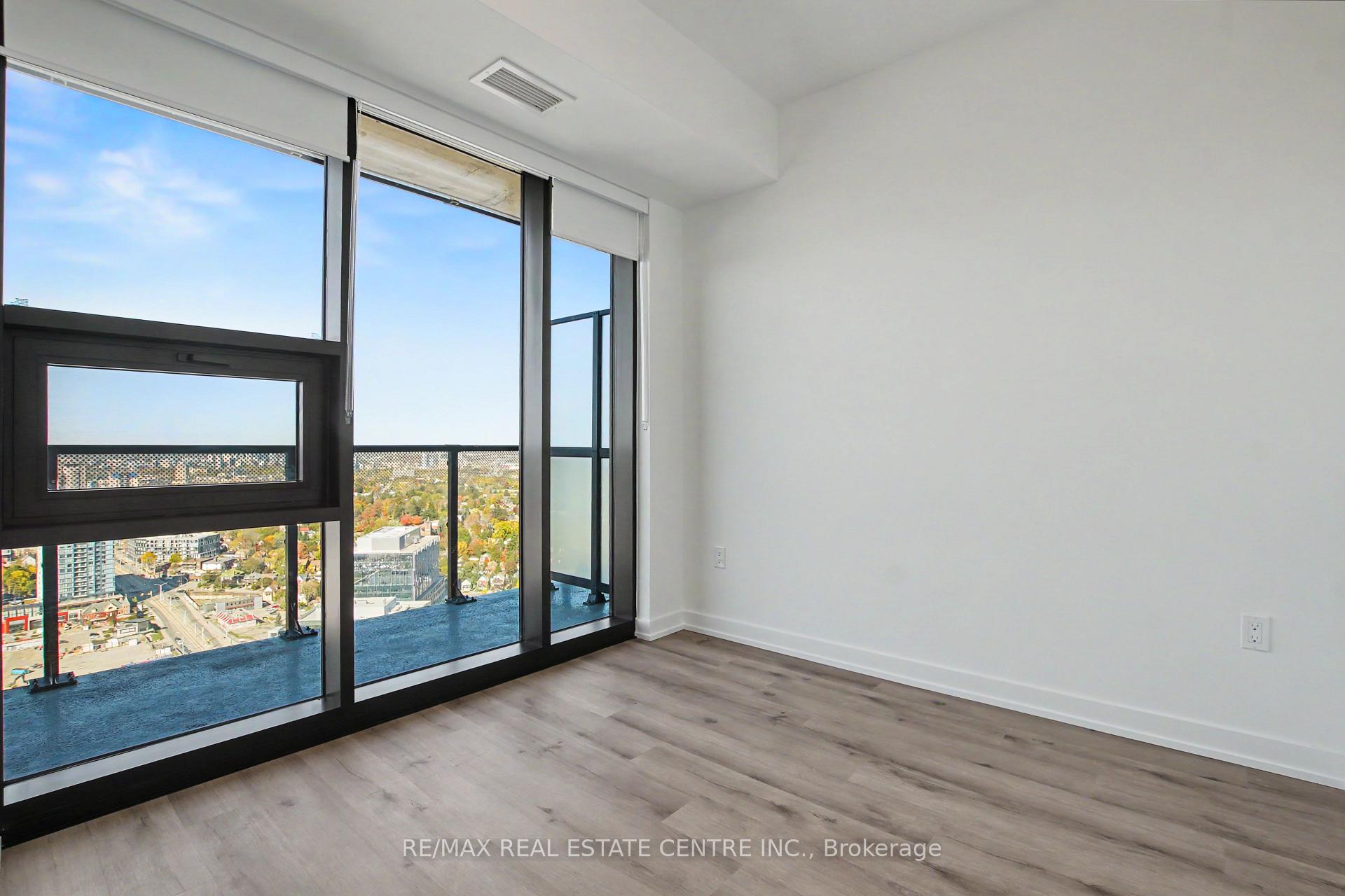 Photo 15 of Unit 3813, 30 Francis Street S, Kitchener, City Commercial Core — HOMEH