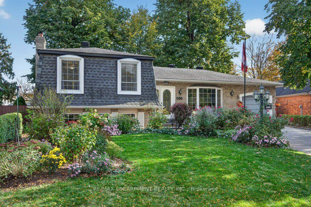 Photo 3 of 600 Holly Hill Crescent, Burlington, Appleby — HOMEH