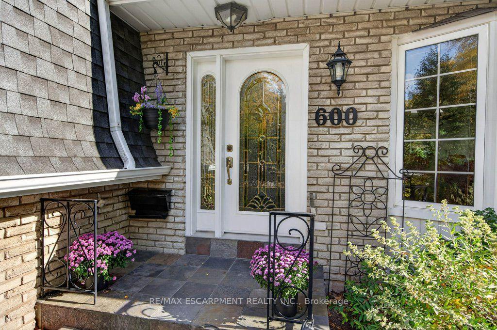 Photo 5 of 600 Holly Hill Crescent, Burlington, Appleby — HOMEH