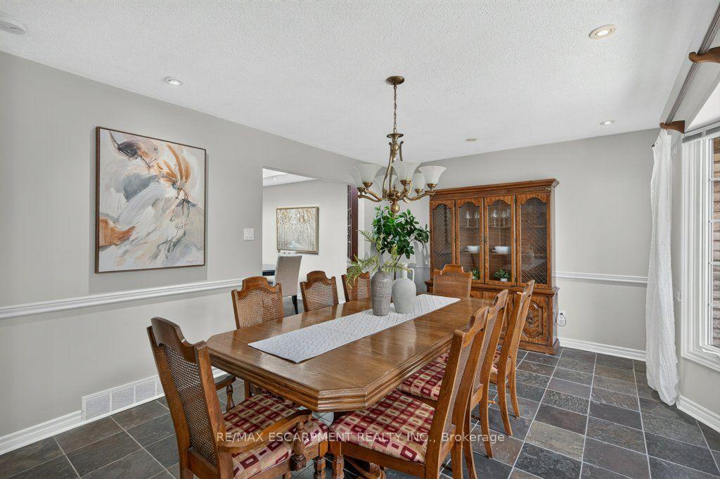 Photo 8 of 600 Holly Hill Crescent, Burlington, Appleby — HOMEH