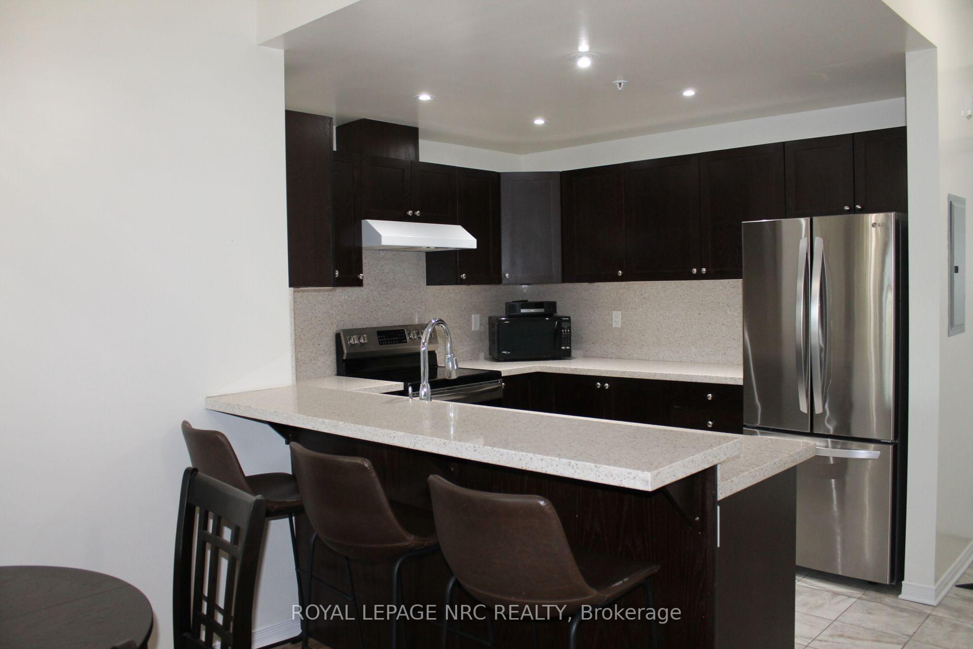 Photo 3 of Unit 301, 16 Sullivan Avenue, Thorold, Thorold Downtown — HOMEH